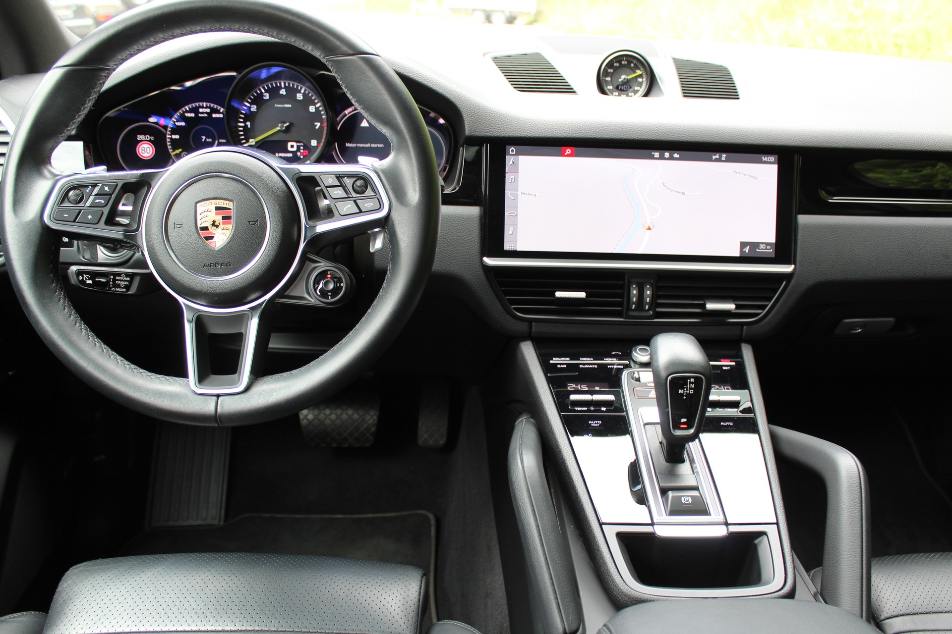 PORSCHE Cayenne E-Hybrid-image-15