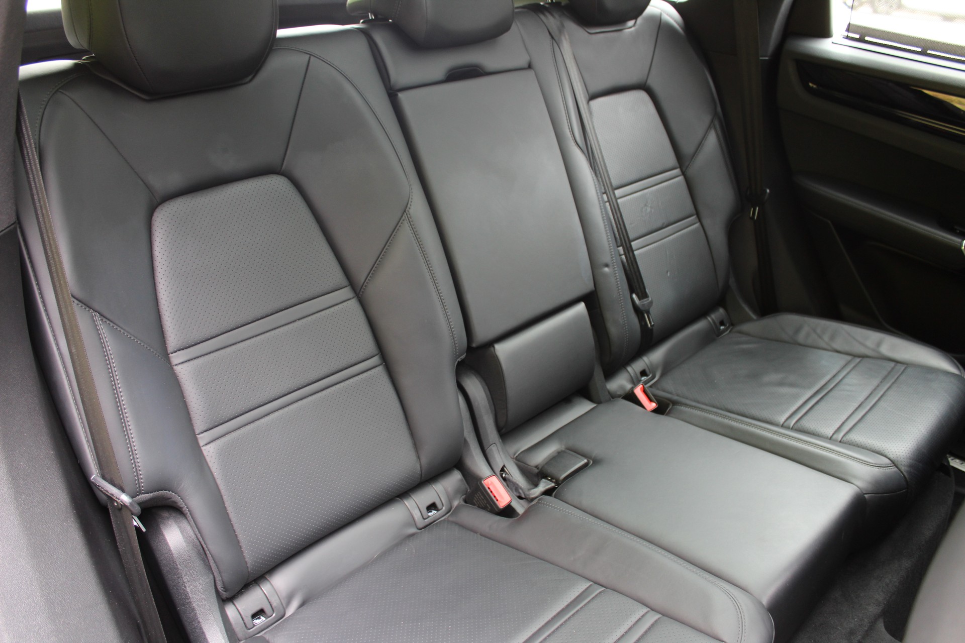 PORSCHE Cayenne E-Hybrid-image-10