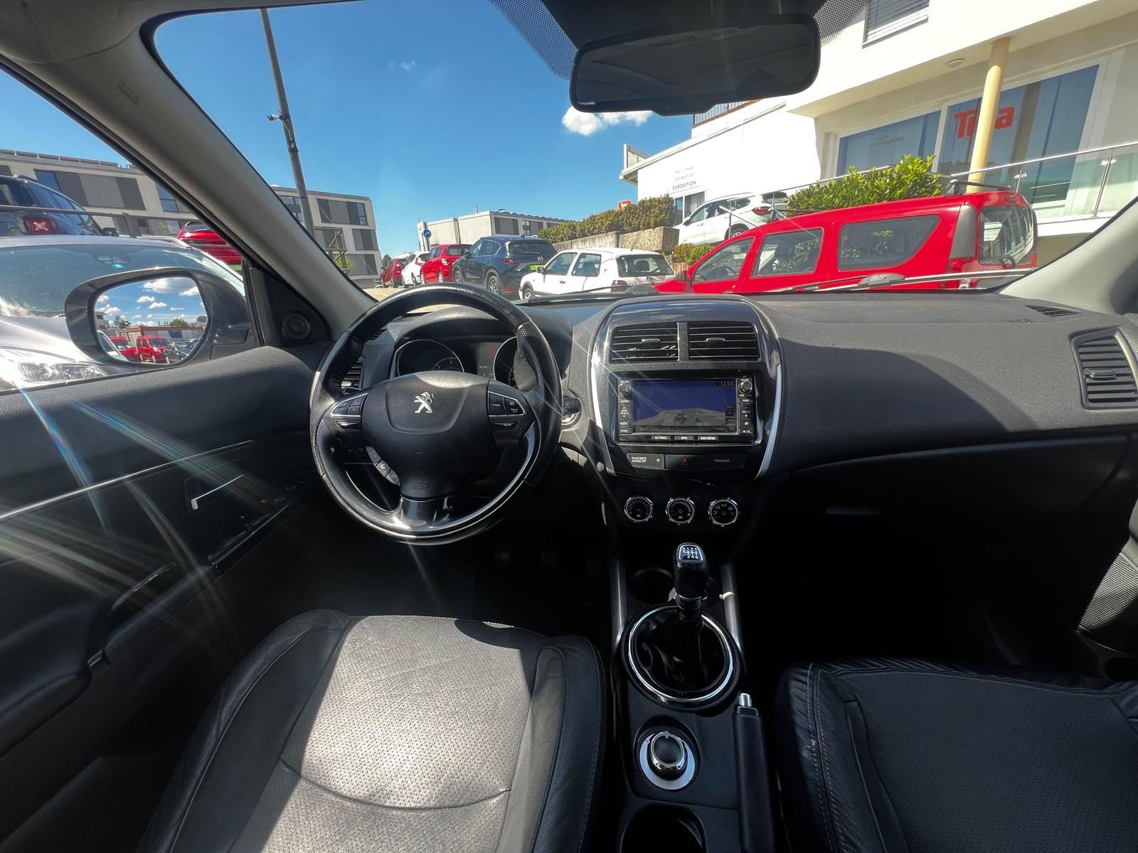 PEUGEOT 4008 1.8 HDi Allure 4WD-image-13