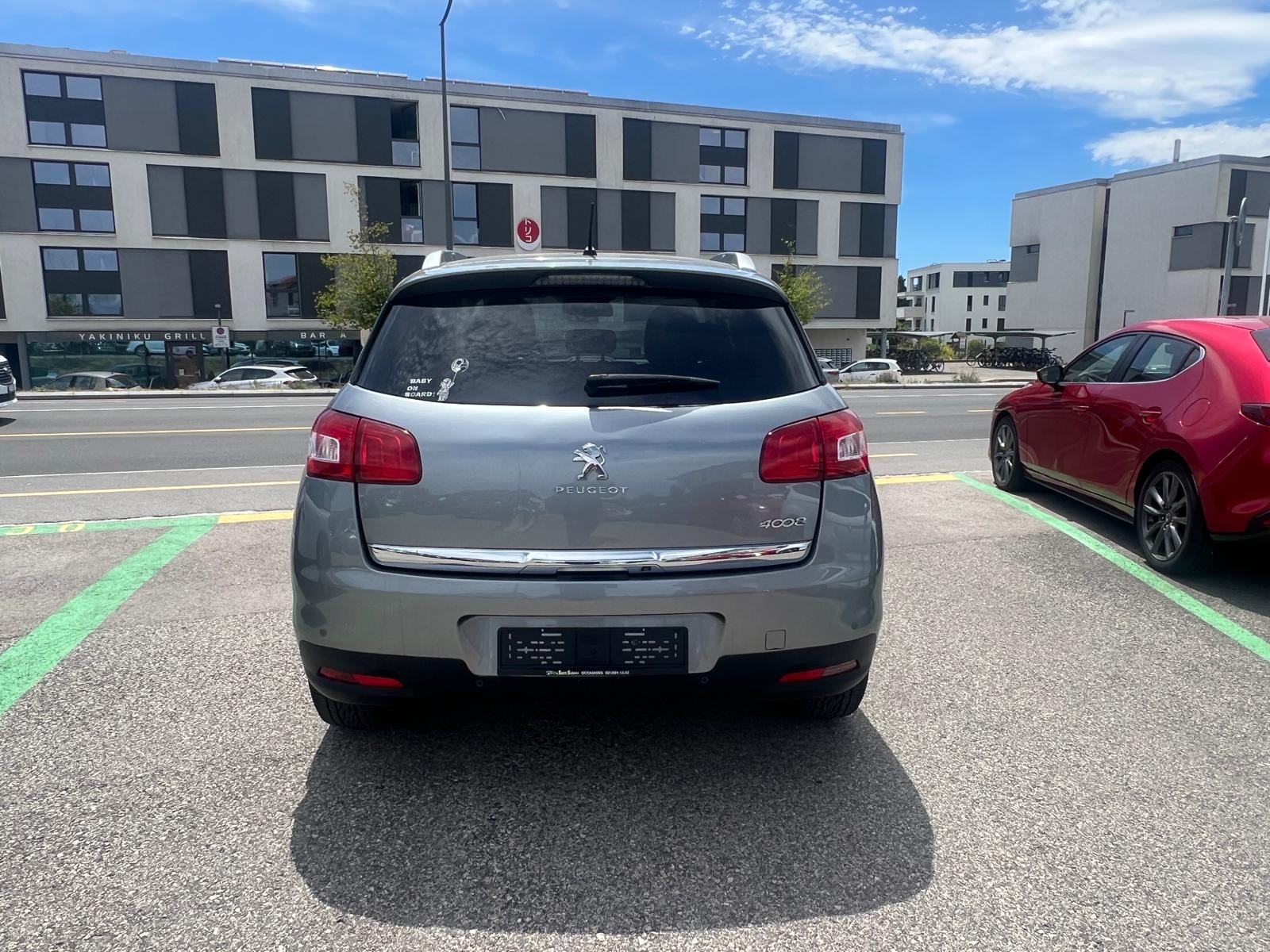 PEUGEOT 4008 1.8 HDi Allure 4WD-image-1
