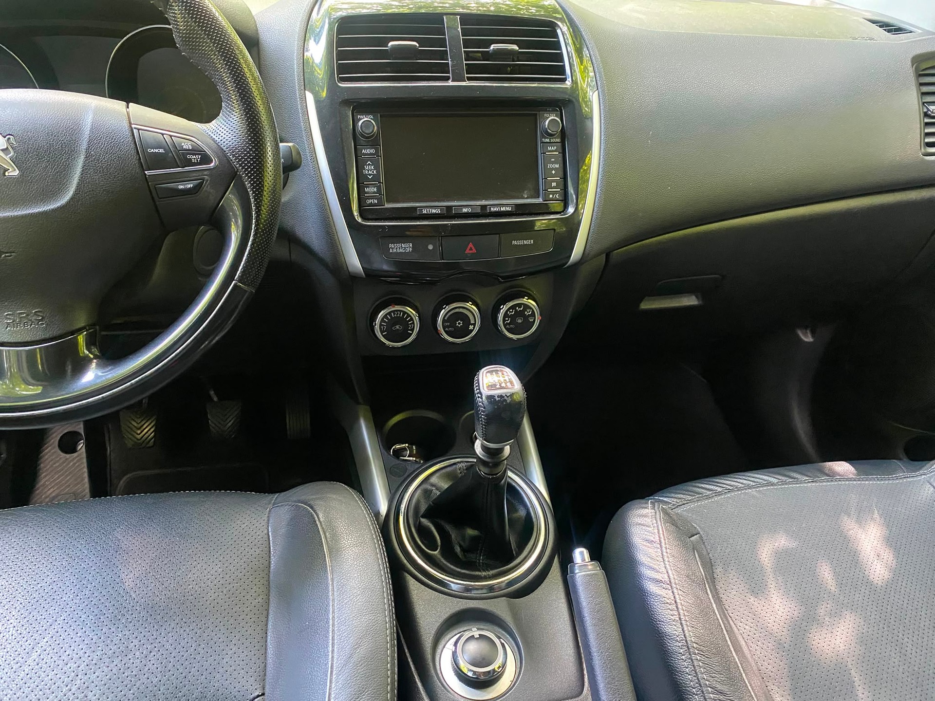 PEUGEOT 4008 1.8 HDi Allure 4WD-image-20