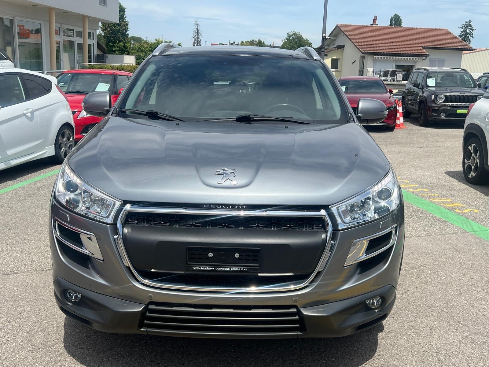 PEUGEOT 4008 1.8 HDi Allure 4WD-image-0