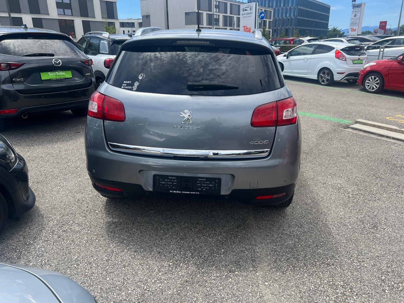 PEUGEOT 4008 1.8 HDi Allure 4WD-image-8