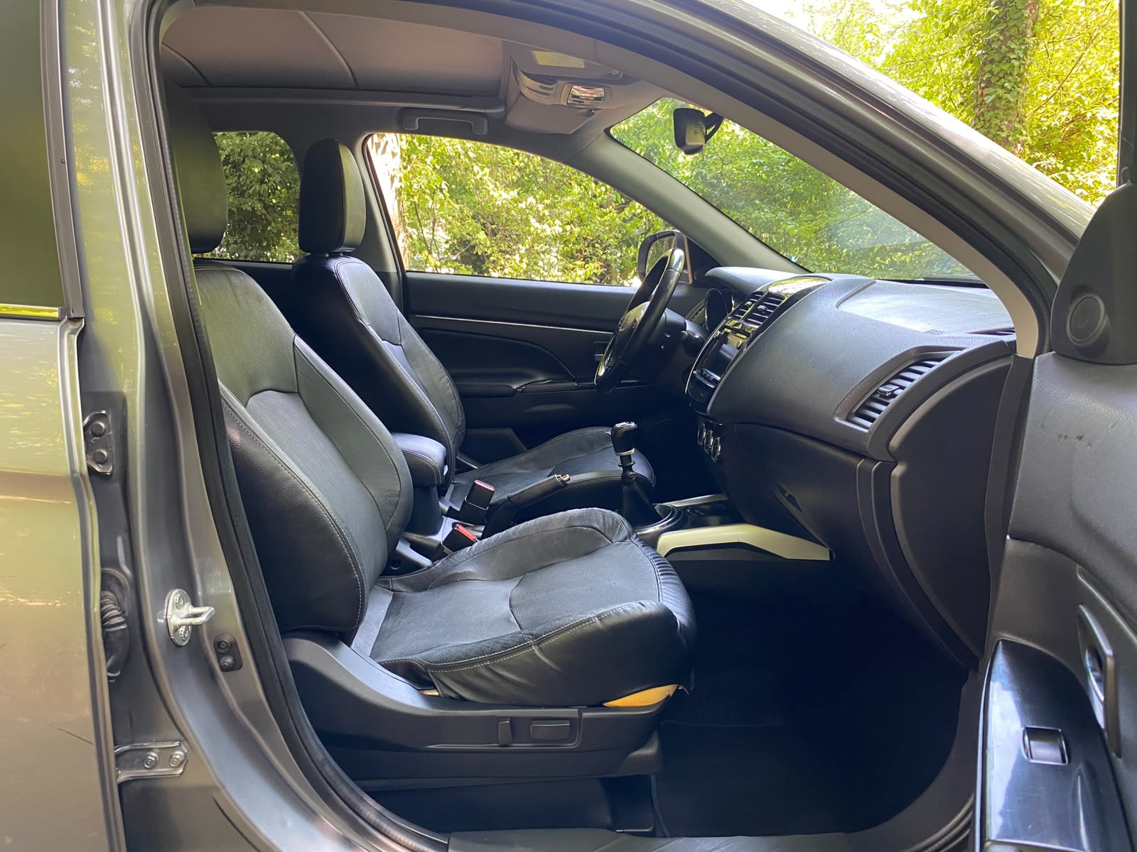 PEUGEOT 4008 1.8 HDi Allure 4WD-image-14