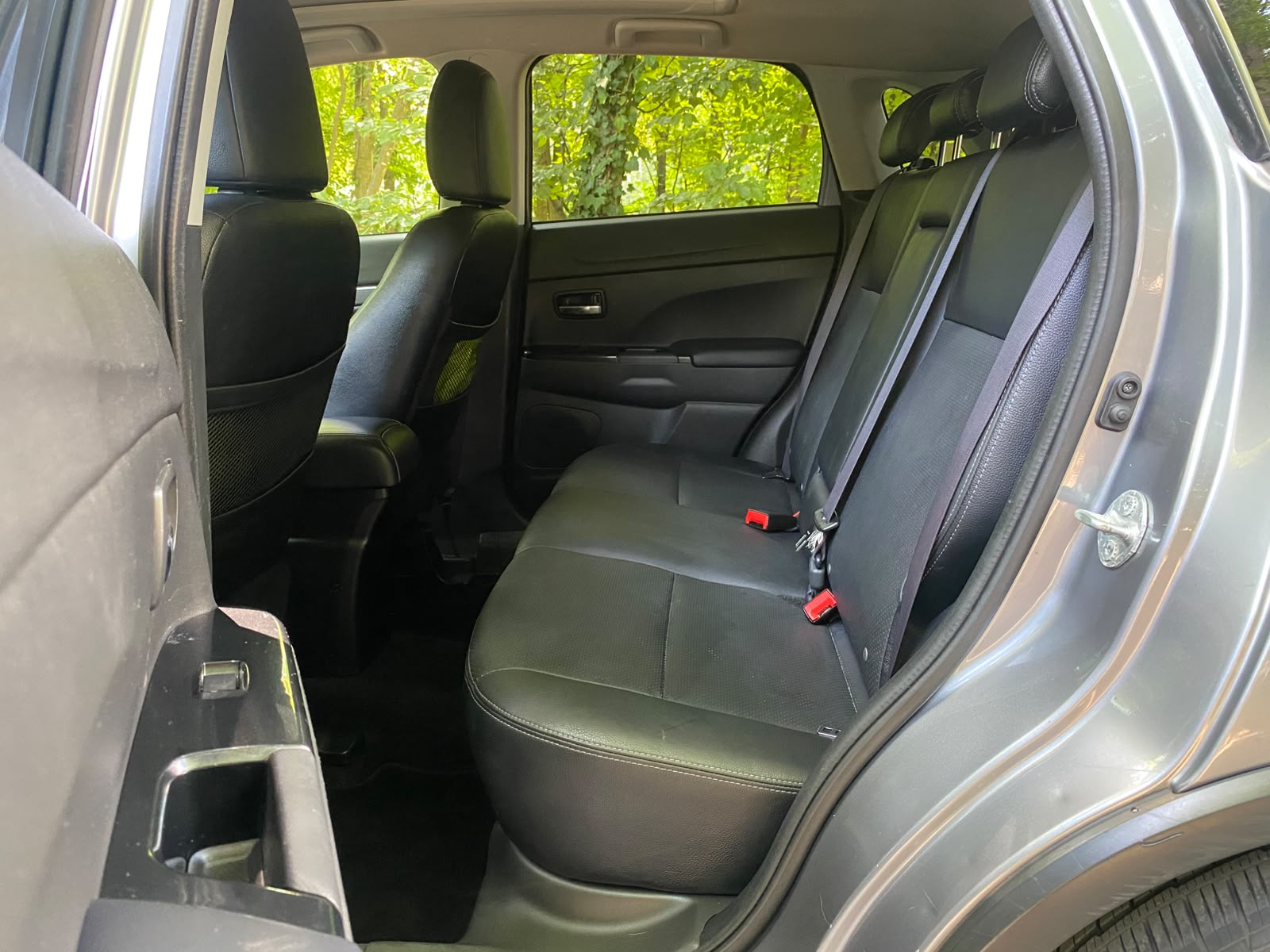 PEUGEOT 4008 1.8 HDi Allure 4WD-image-13