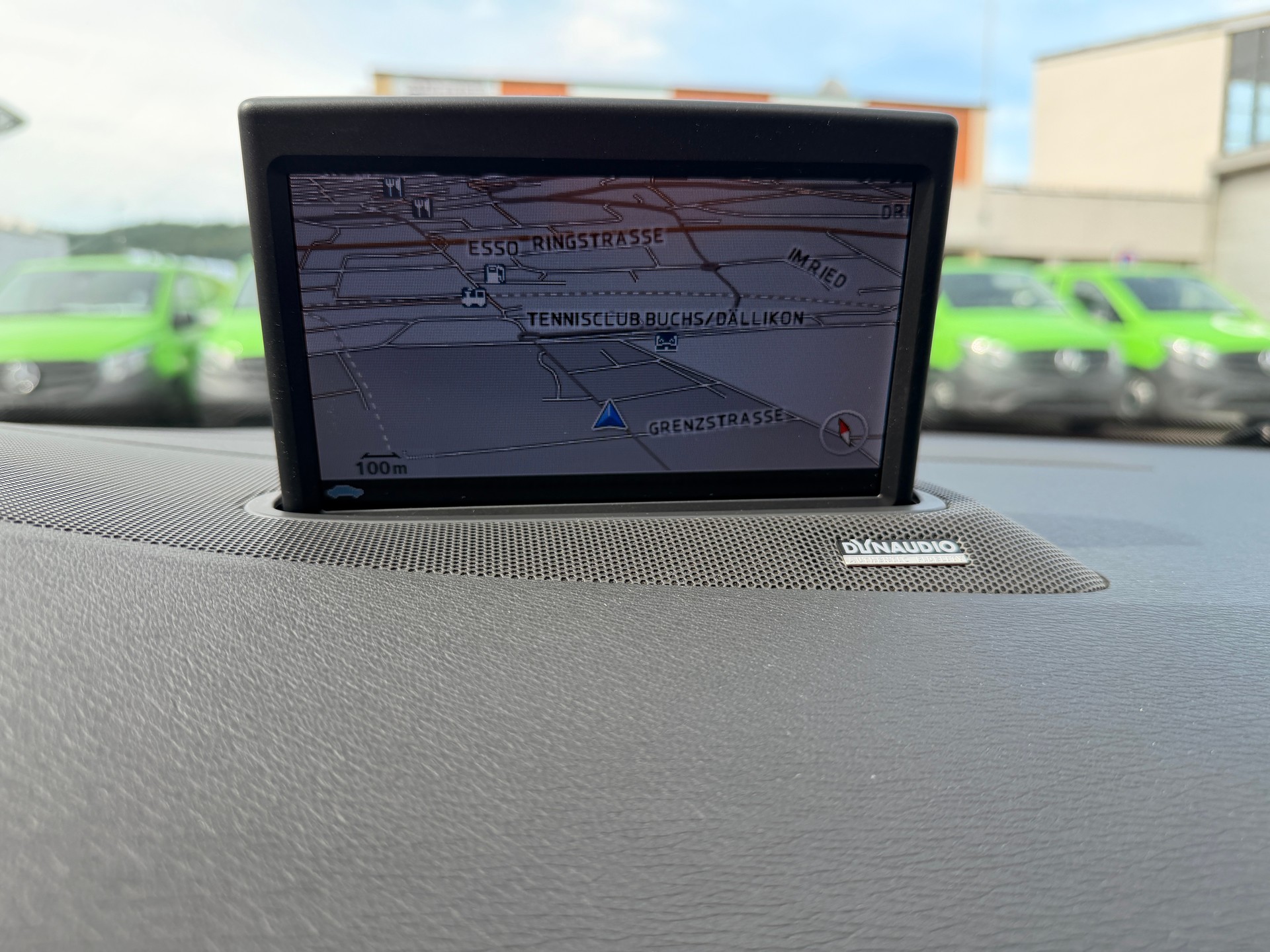 VOLVO V70 D5 AWD Momentum Geartronic-image-8