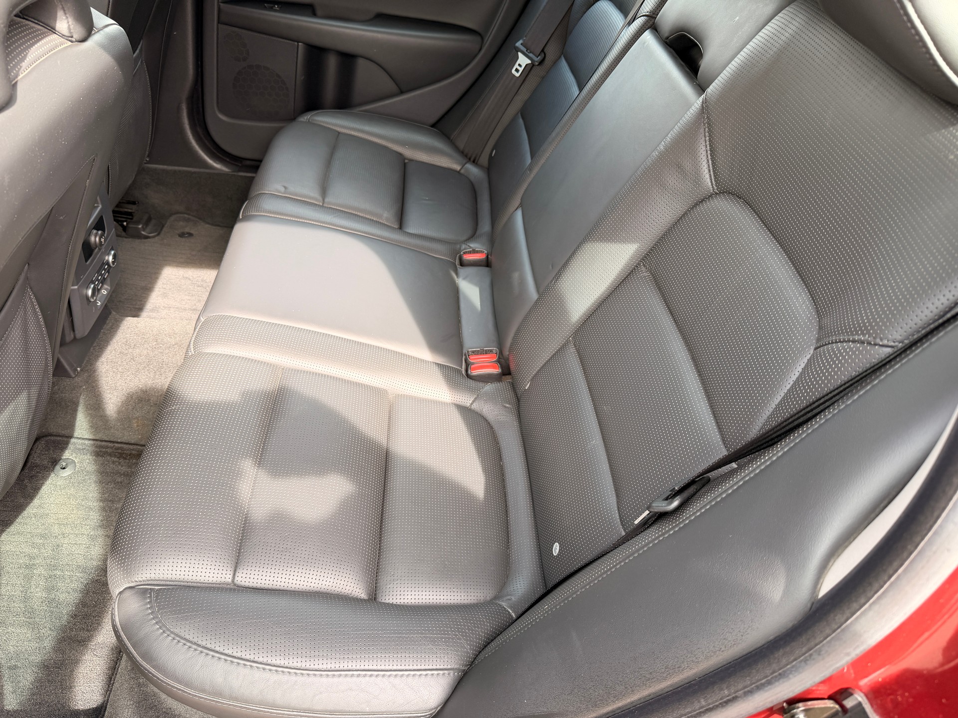 VOLVO V70 D5 AWD Momentum Geartronic-image-7