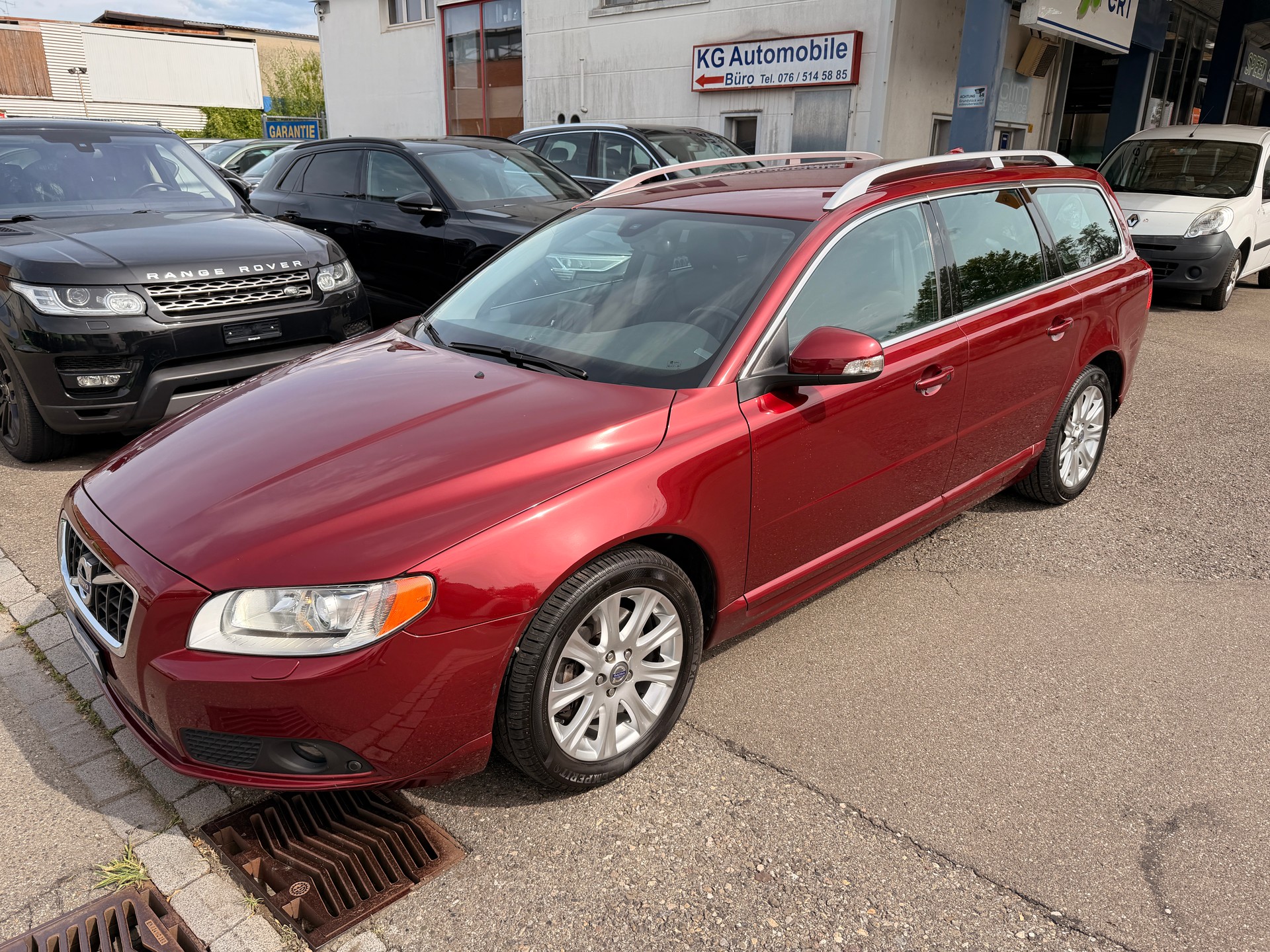 VOLVO V70 D5 AWD Momentum Geartronic-image-0
