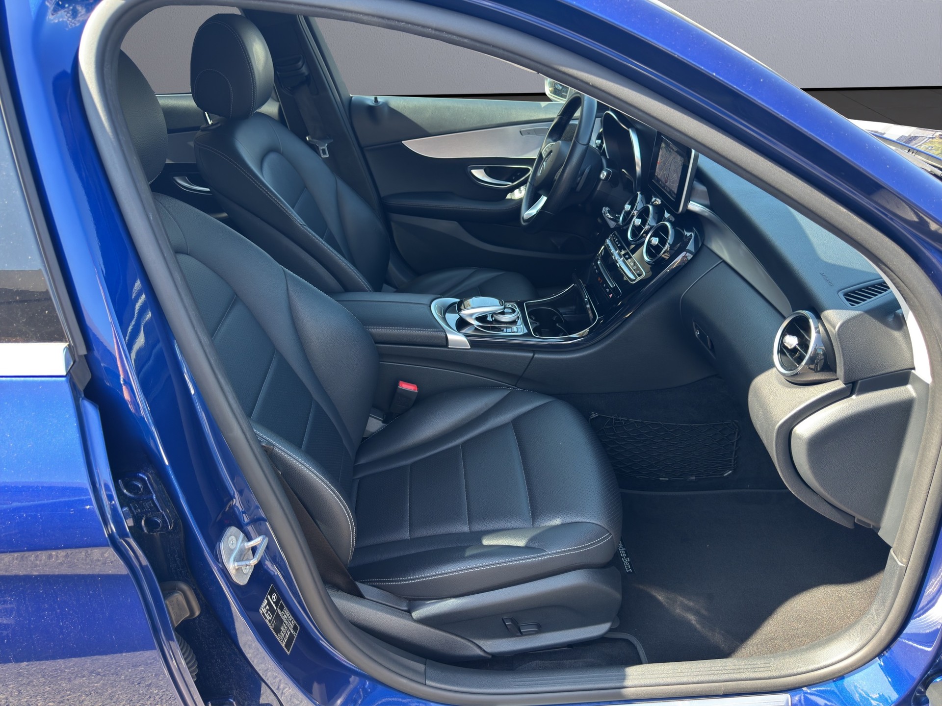 MERCEDES-BENZ C 180 Avantgarde 9G-Tronic-image-14