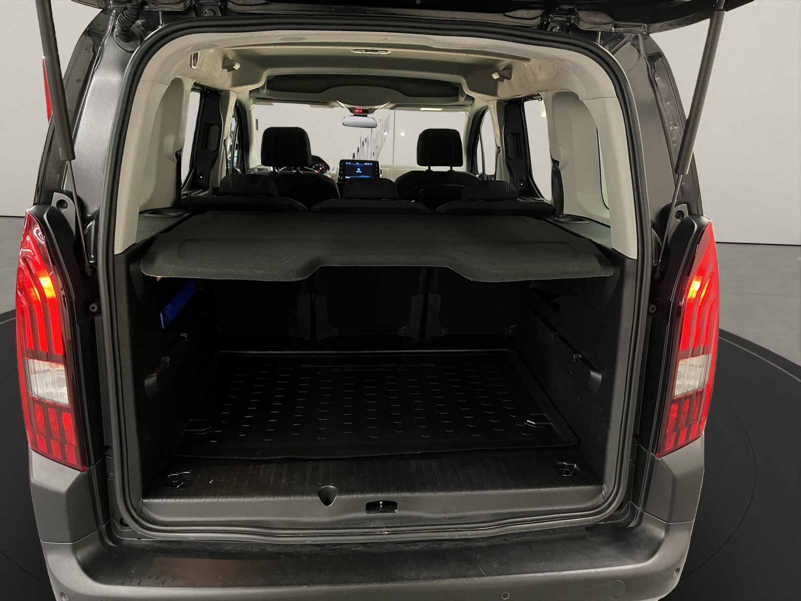 PEUGEOT Rifter 1.2 PureTech GT Line-image-15
