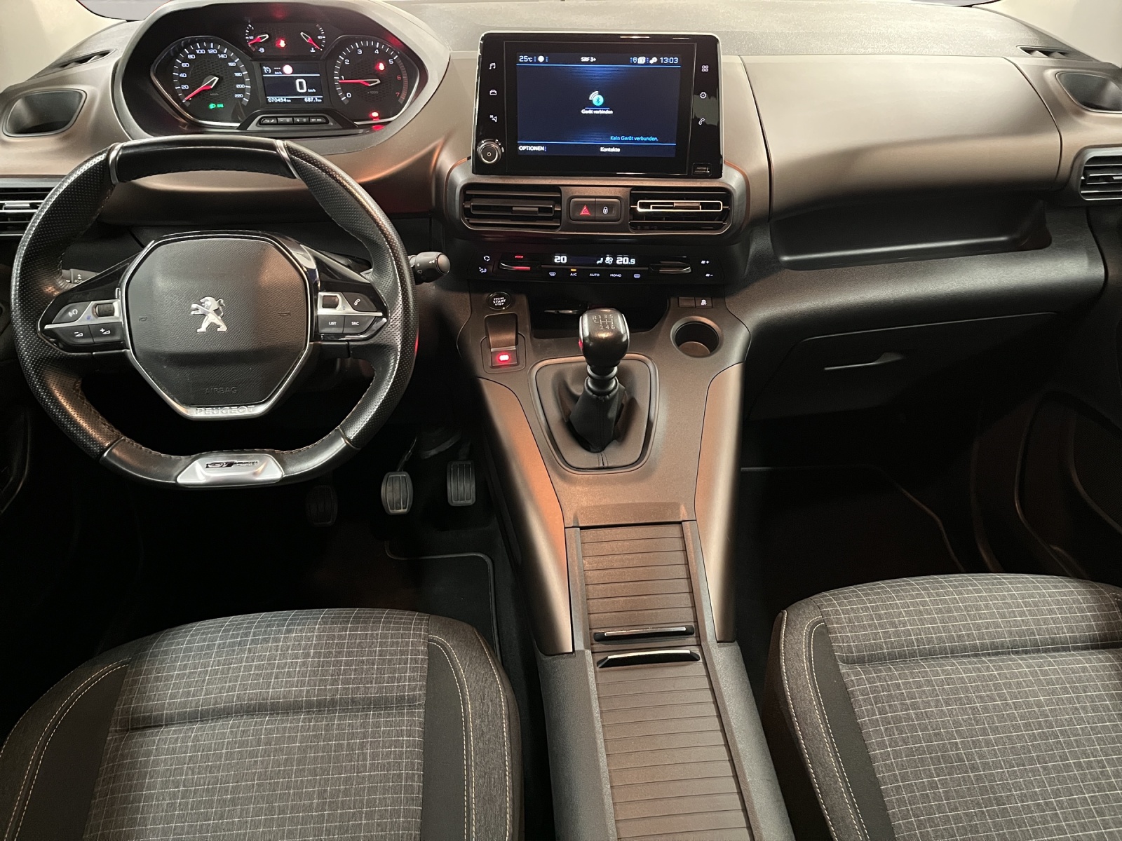 PEUGEOT Rifter 1.2 PureTech GT Line-image-7