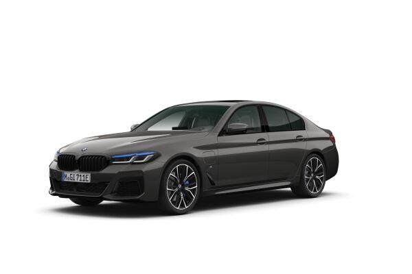 BMW 545e xDrive SAG