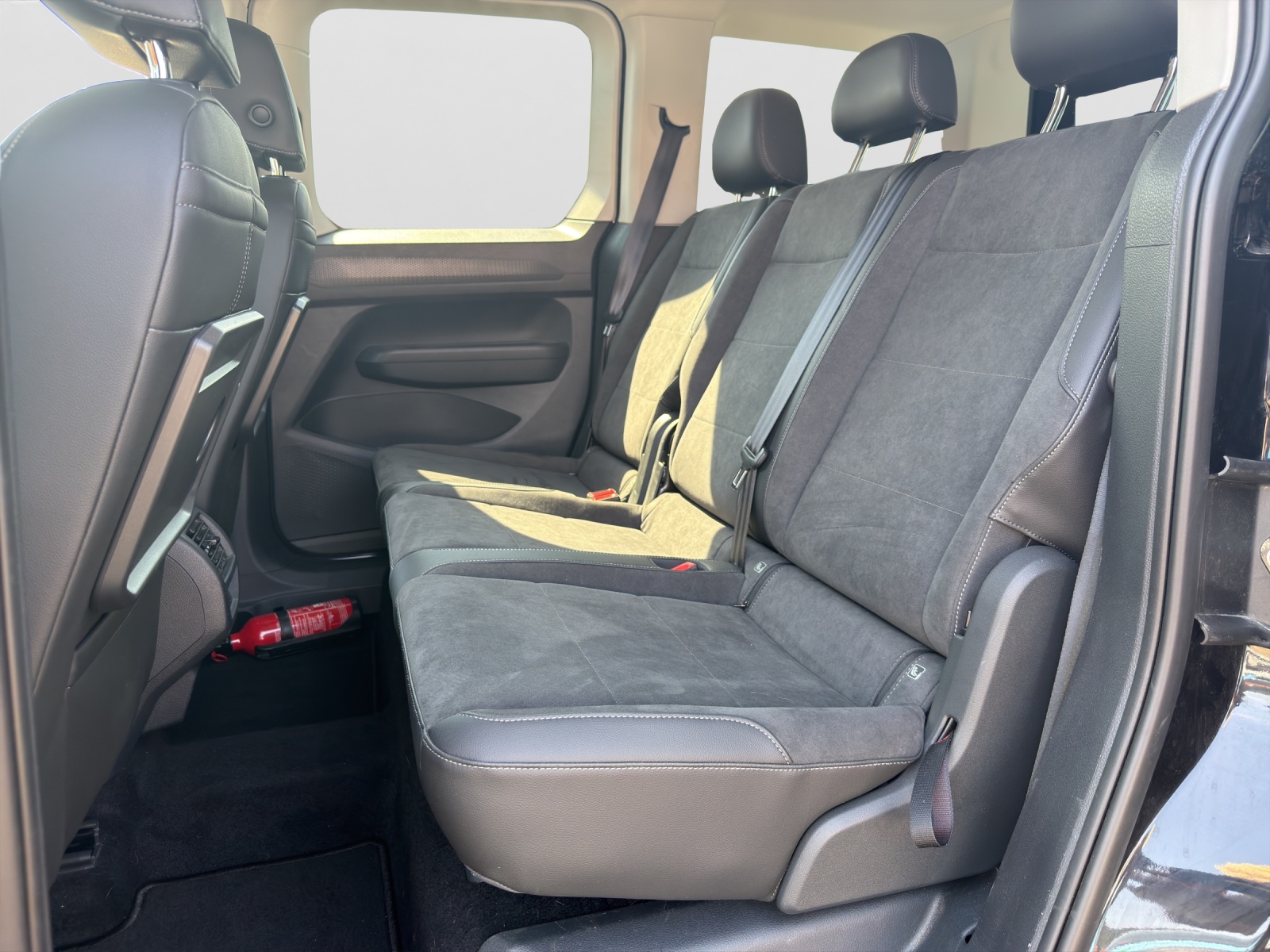VW Caddy 1.5 TSI Style DSG-image-10