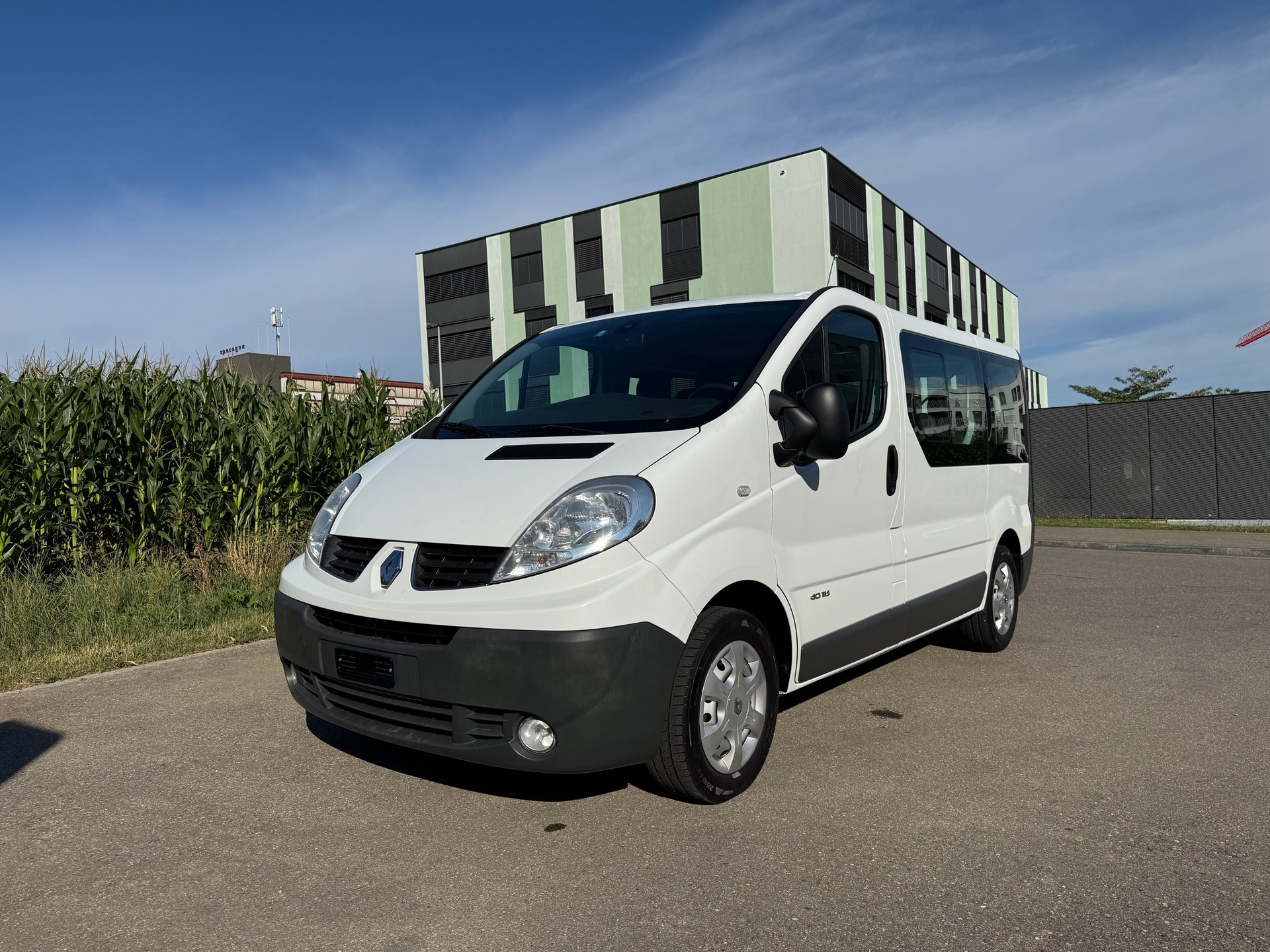 RENAULT RENAULT Trafic 2.0 dci 115 Grand passenger Black (9) Platz Edition-image-0