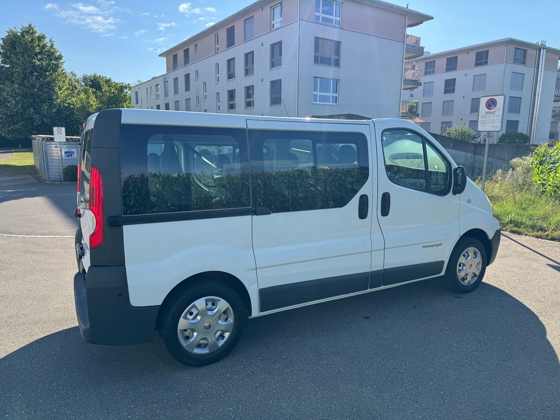 RENAULT RENAULT Trafic 2.0 dci 115 Grand passenger Black (9) Platz Edition-image-2