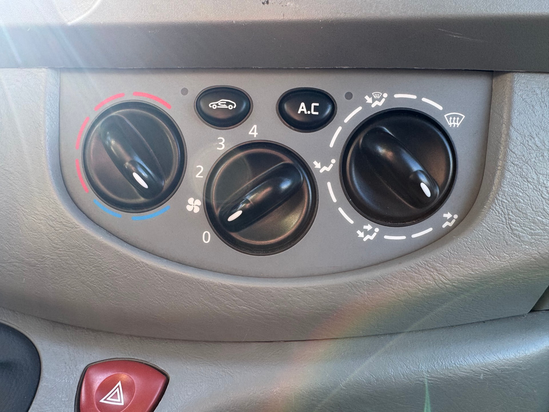 RENAULT RENAULT Trafic 2.0 dci 115 Grand passenger Black (9) Platz Edition-image-11
