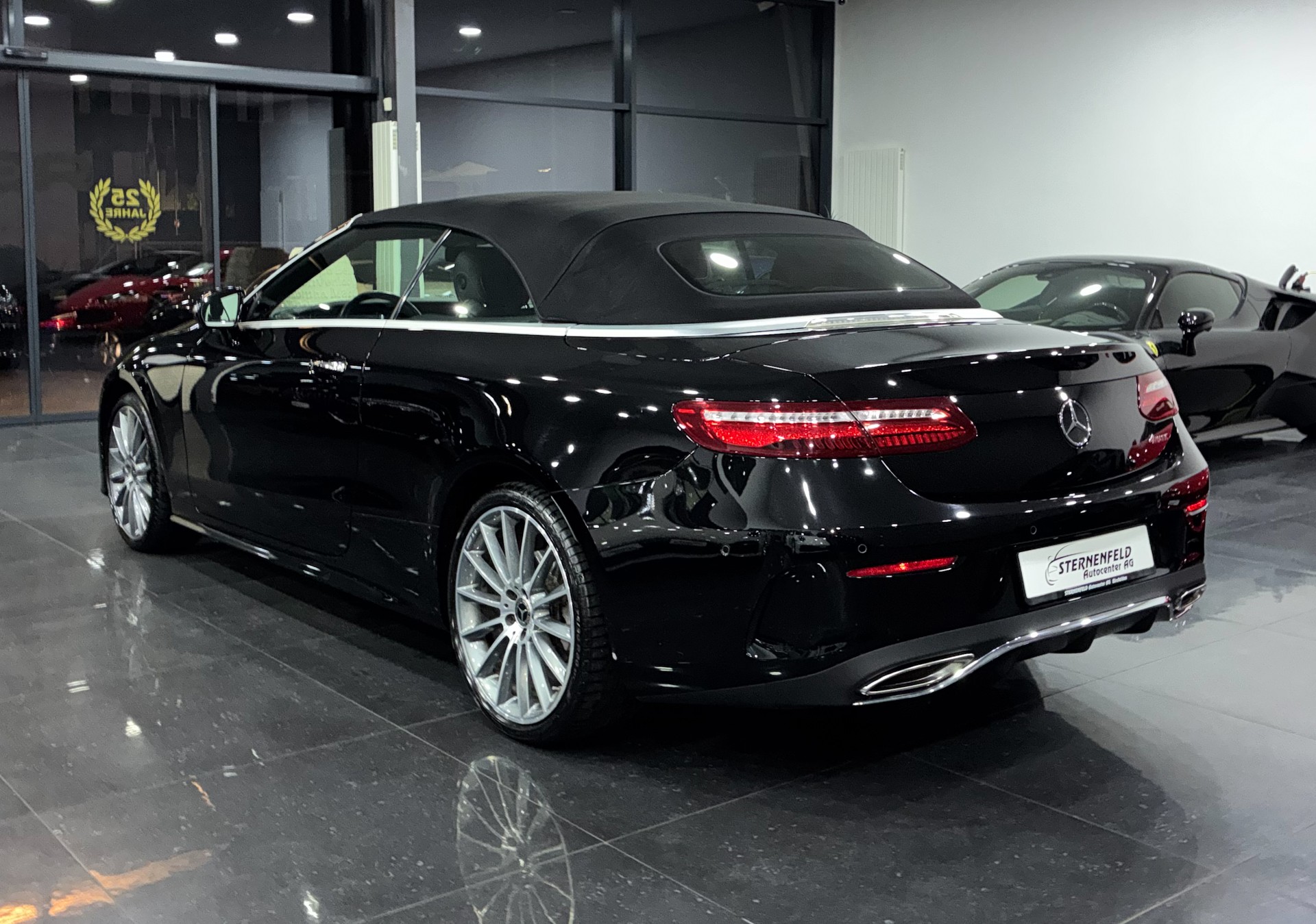 MERCEDES-BENZ E 200 Cabriolet AMG Line 4 Matic 9G-Tronic-image-4