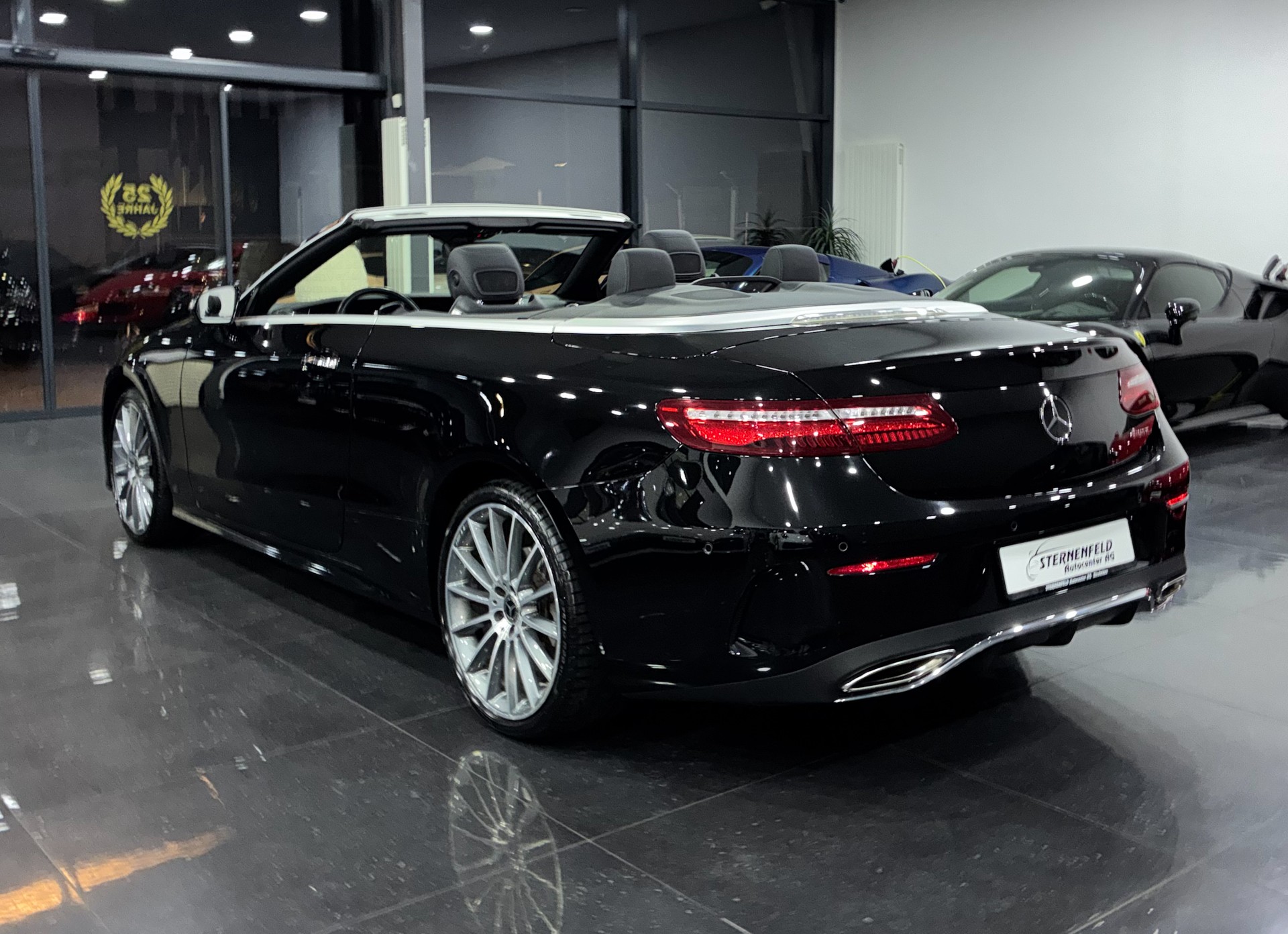 MERCEDES-BENZ E 200 Cabriolet AMG Line 4 Matic 9G-Tronic-image-5