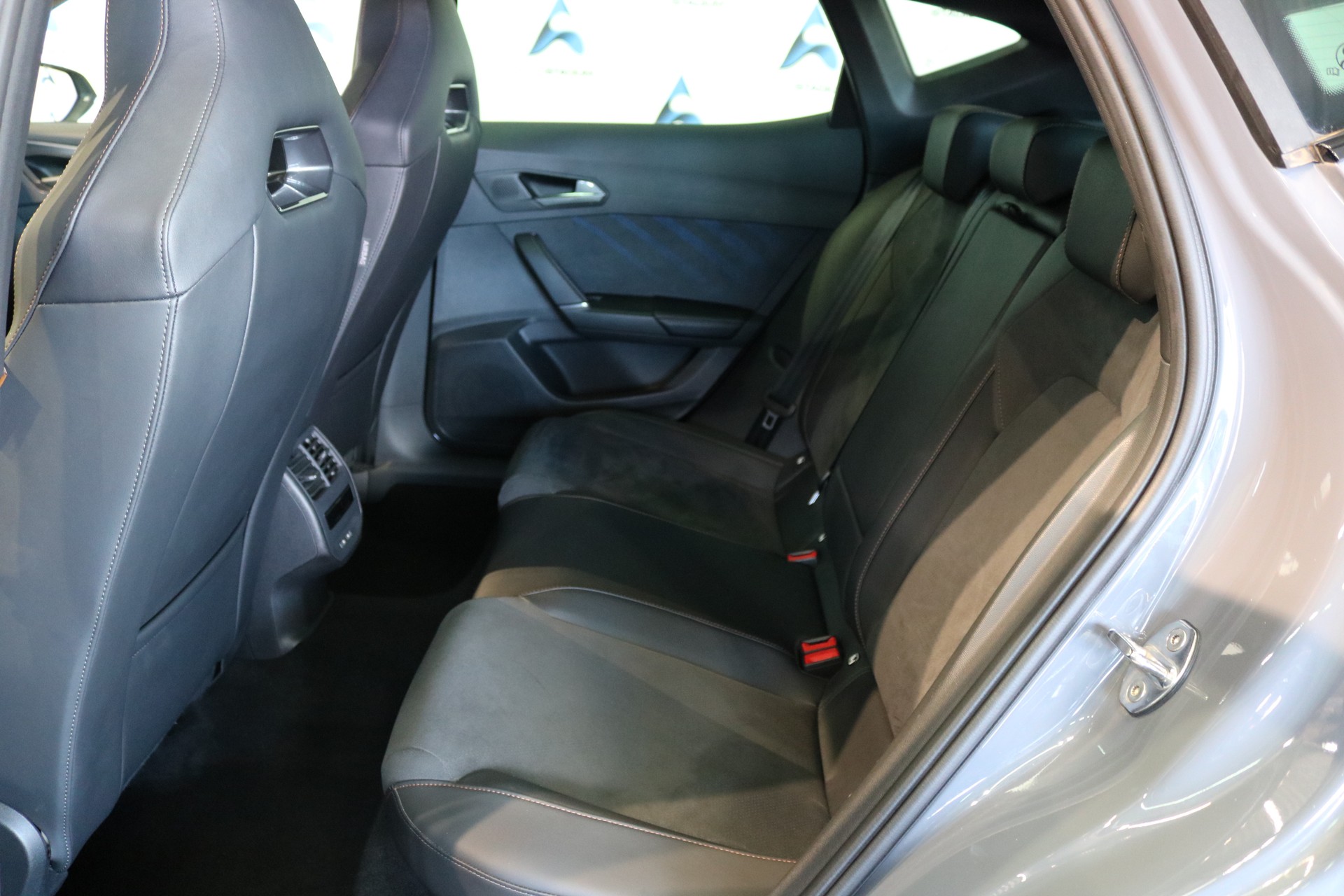 CUPRA Formentor 1.5 TSI DSG-image-4