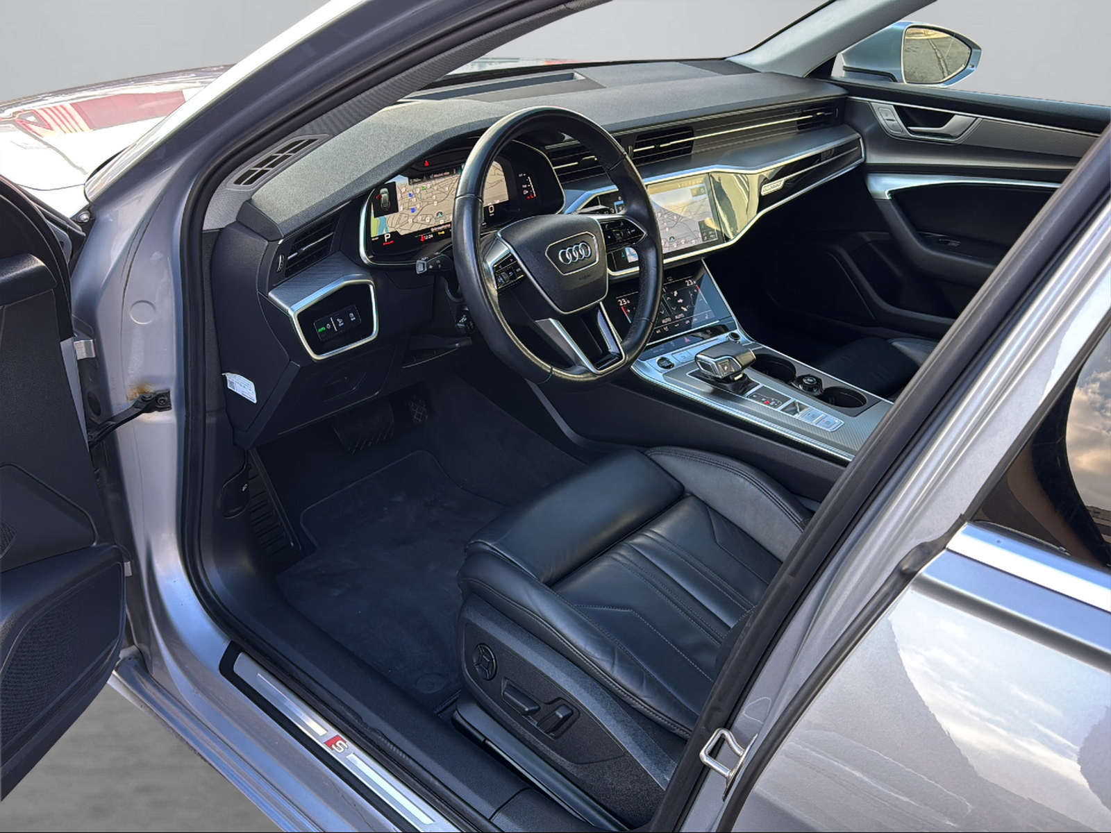 AUDI A6 Avant 45 TFSI Sport S-Line Attraction S-tronic quattro-image-9