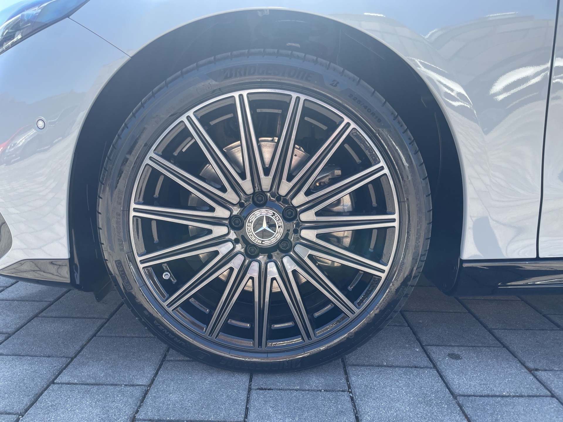 MERCEDES-BENZ CLA 350 4 Matic 85 kWh EQ-image-6