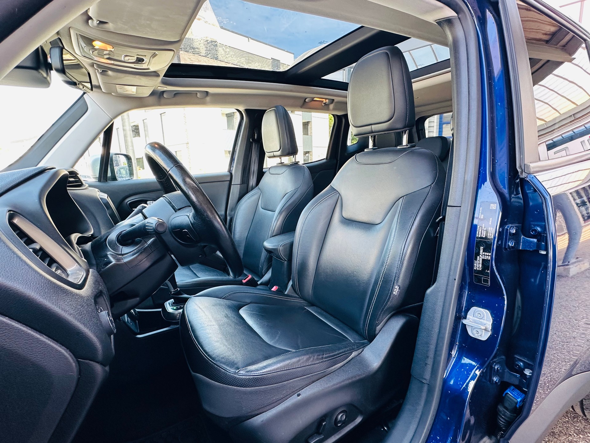 JEEP Renegade 1.4 Turbo Limited AWD-image-10