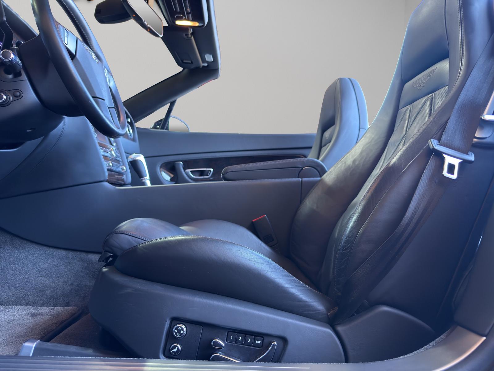 BENTLEY Continental GTC 6.0-image-16