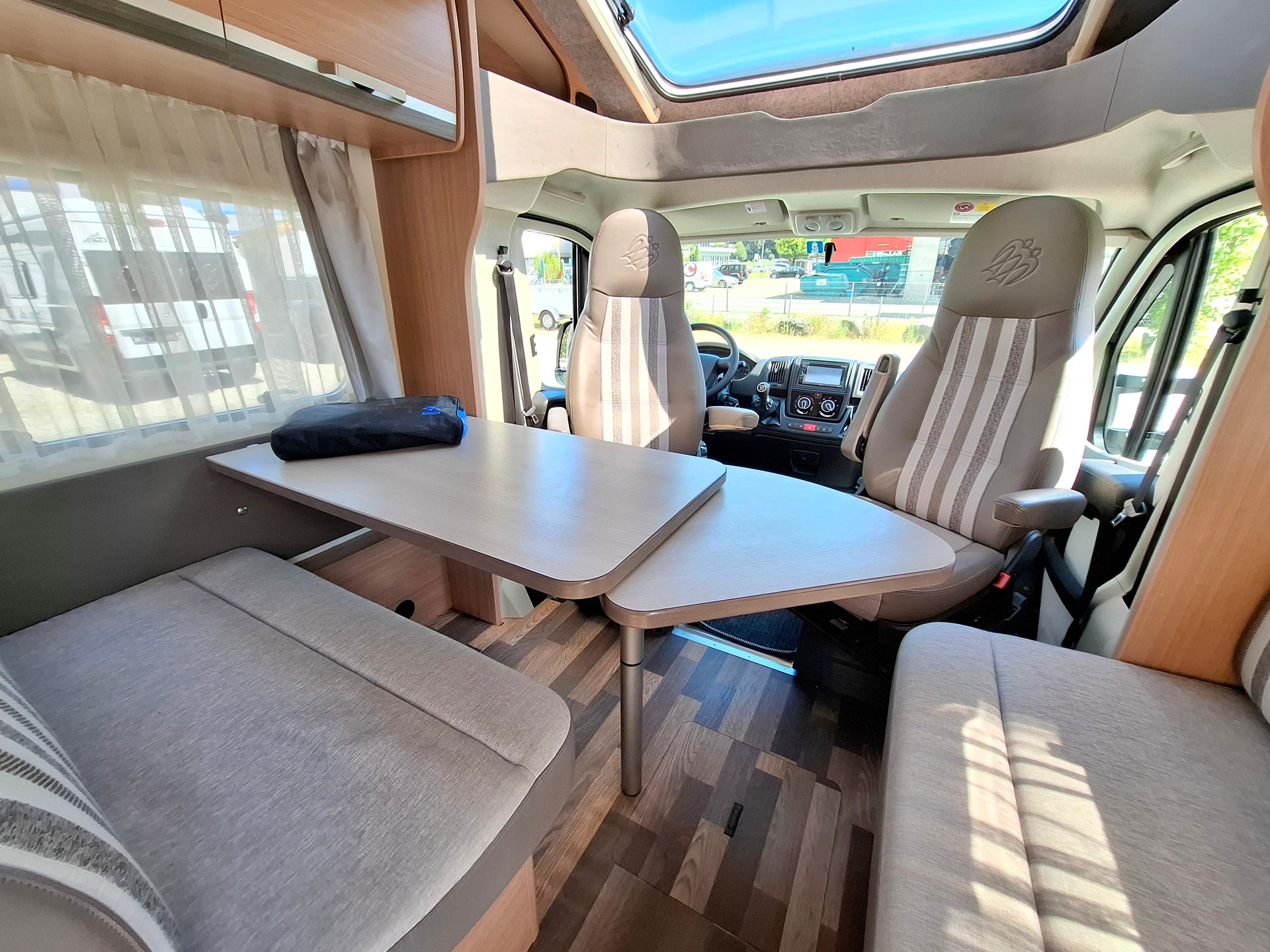 KNAUS Sky Wave 650 MF - ab MFK, Service, GK, neue Reifen! TOP!-image-8