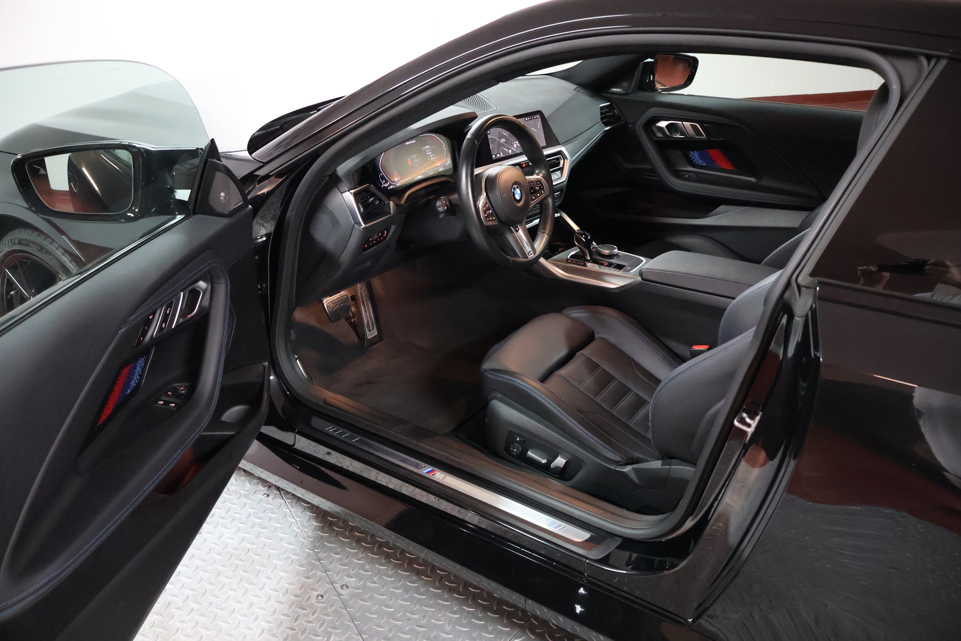 BMW M240i xDrive Steptronic-image-5