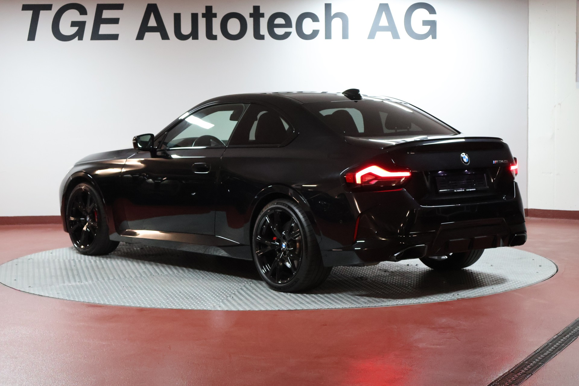 BMW M240i xDrive Steptronic-image-19