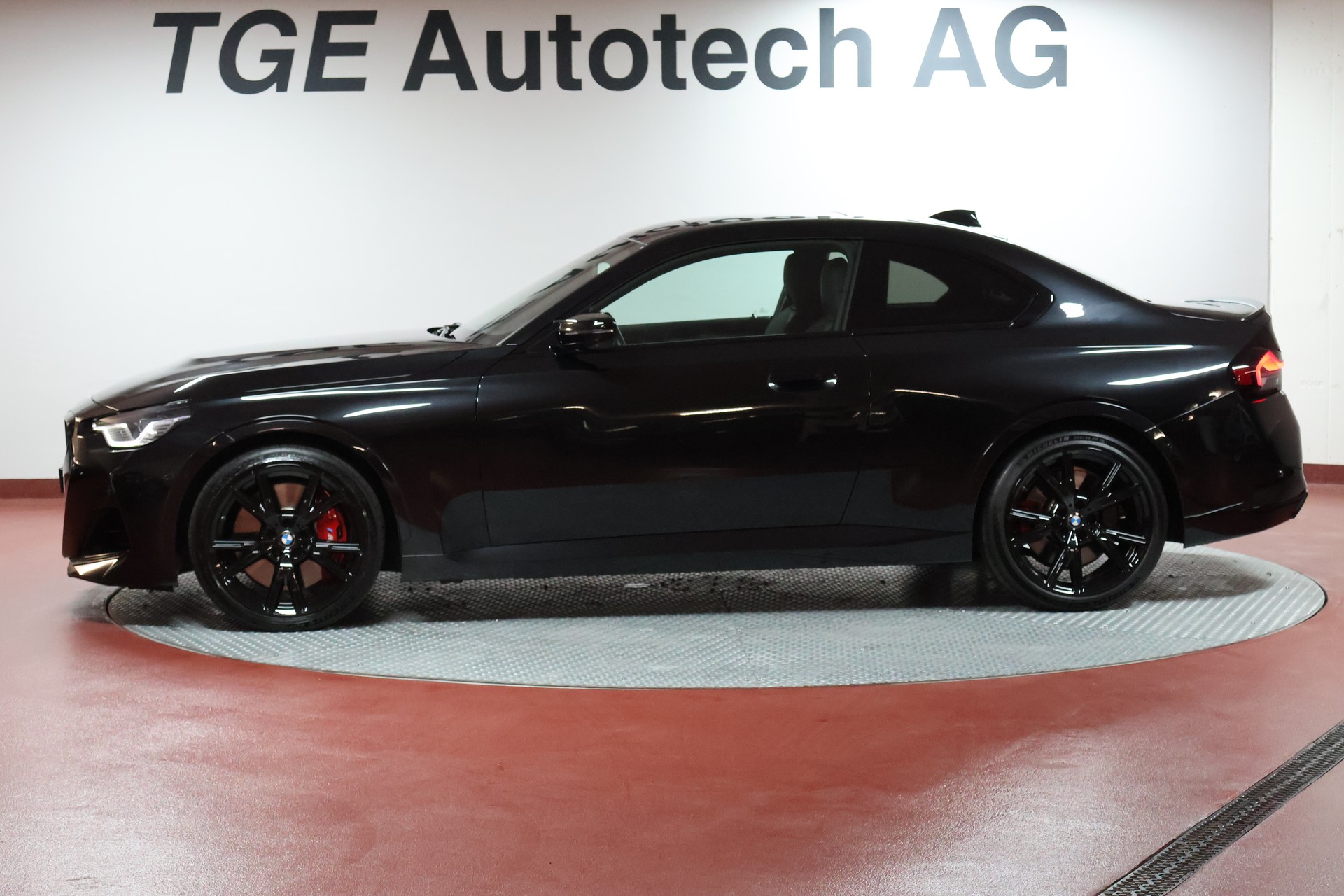BMW M240i xDrive Steptronic-image-3