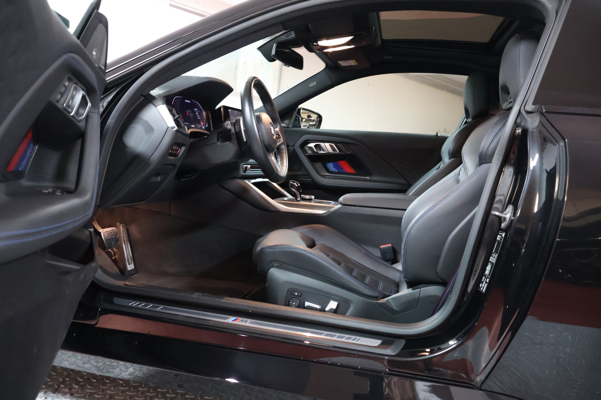 BMW M240i xDrive Steptronic-image-7