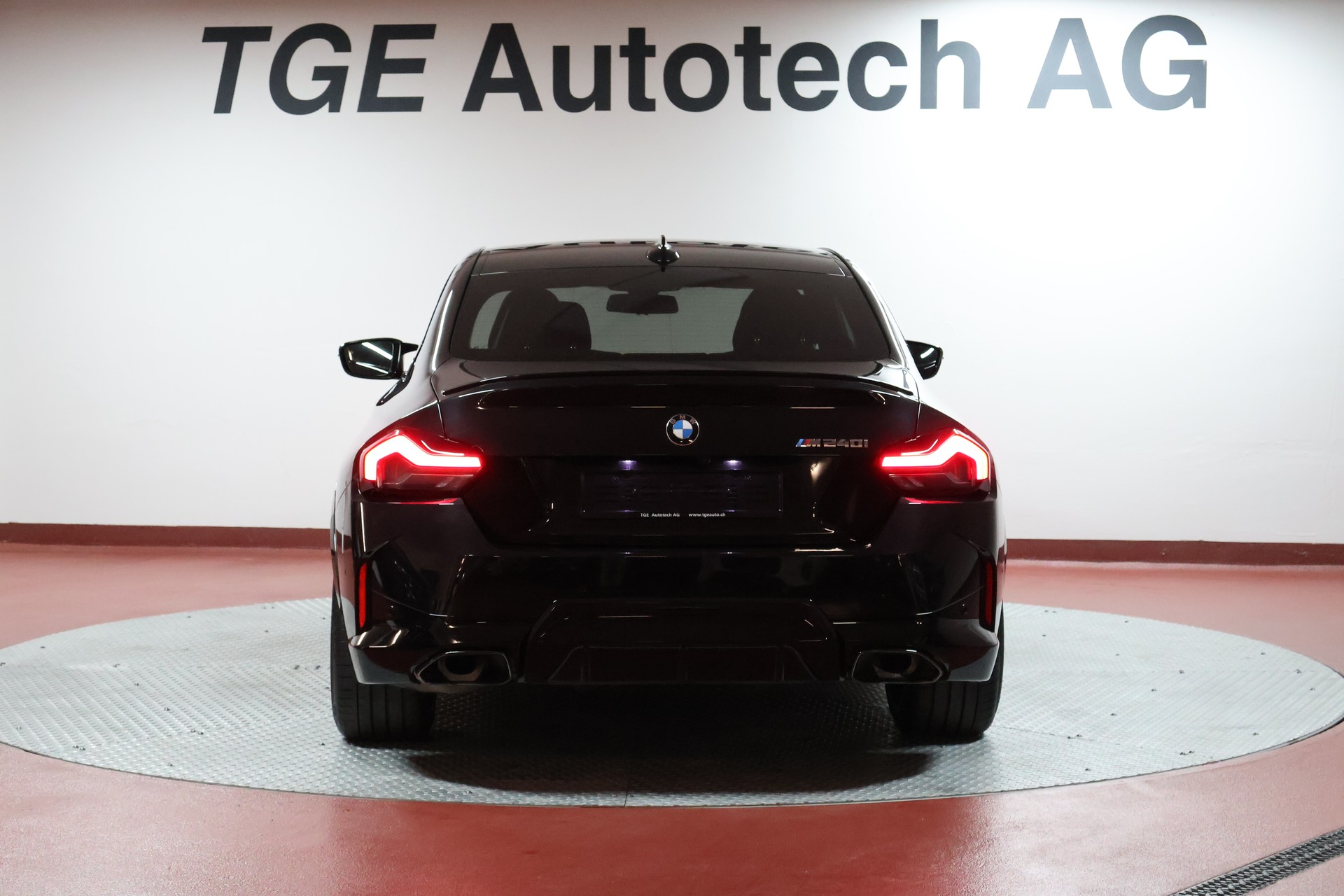 BMW M240i xDrive Steptronic-image-21