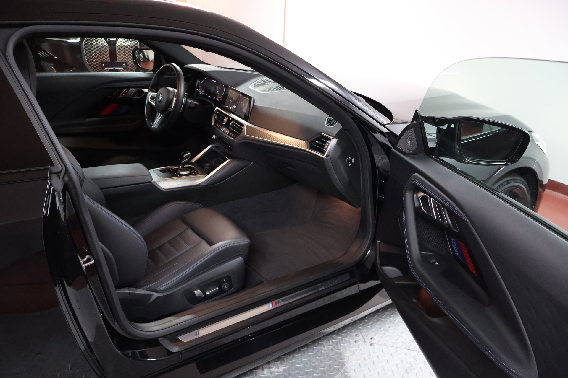 BMW M240i xDrive Steptronic-image-14