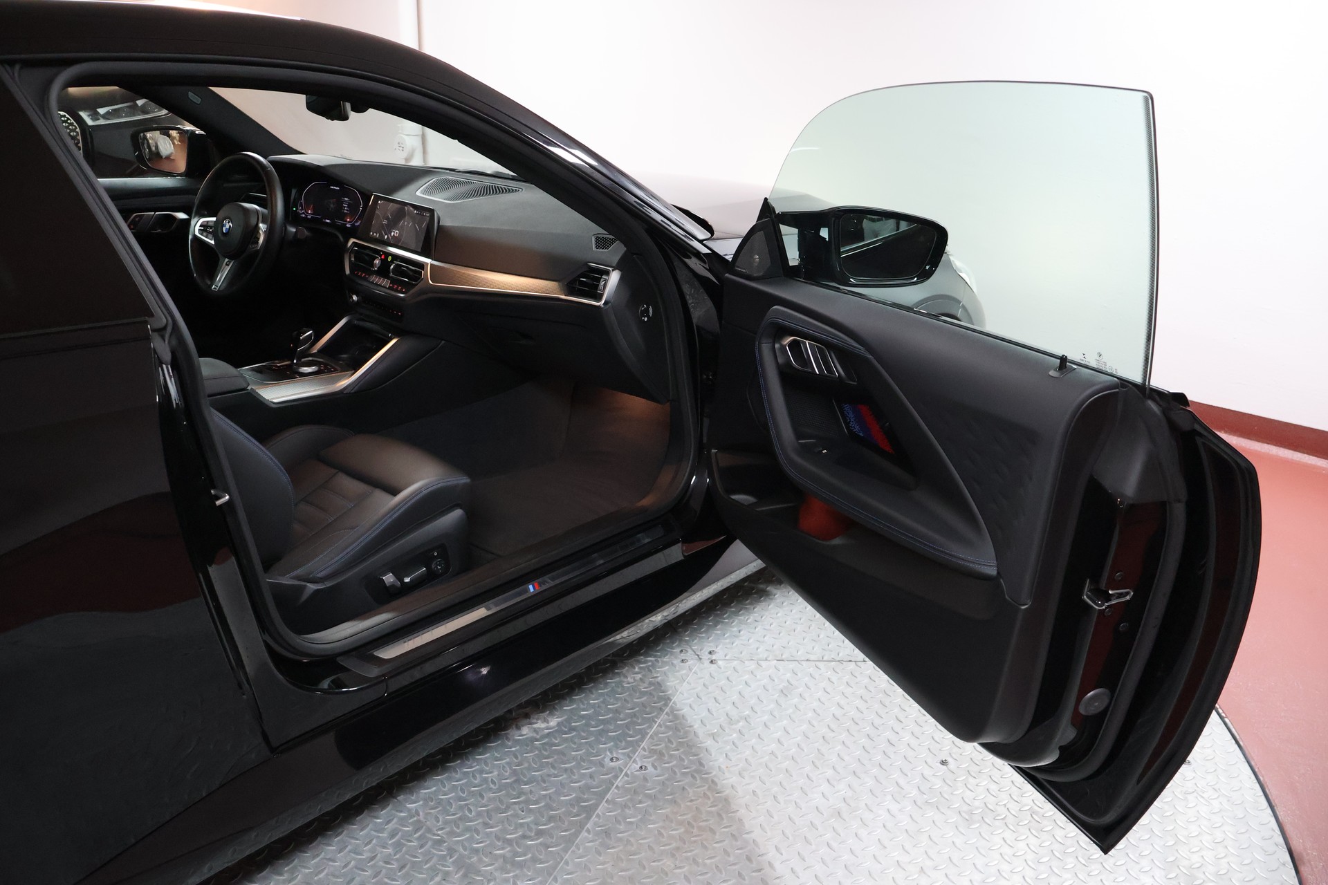 BMW M240i xDrive Steptronic-image-16