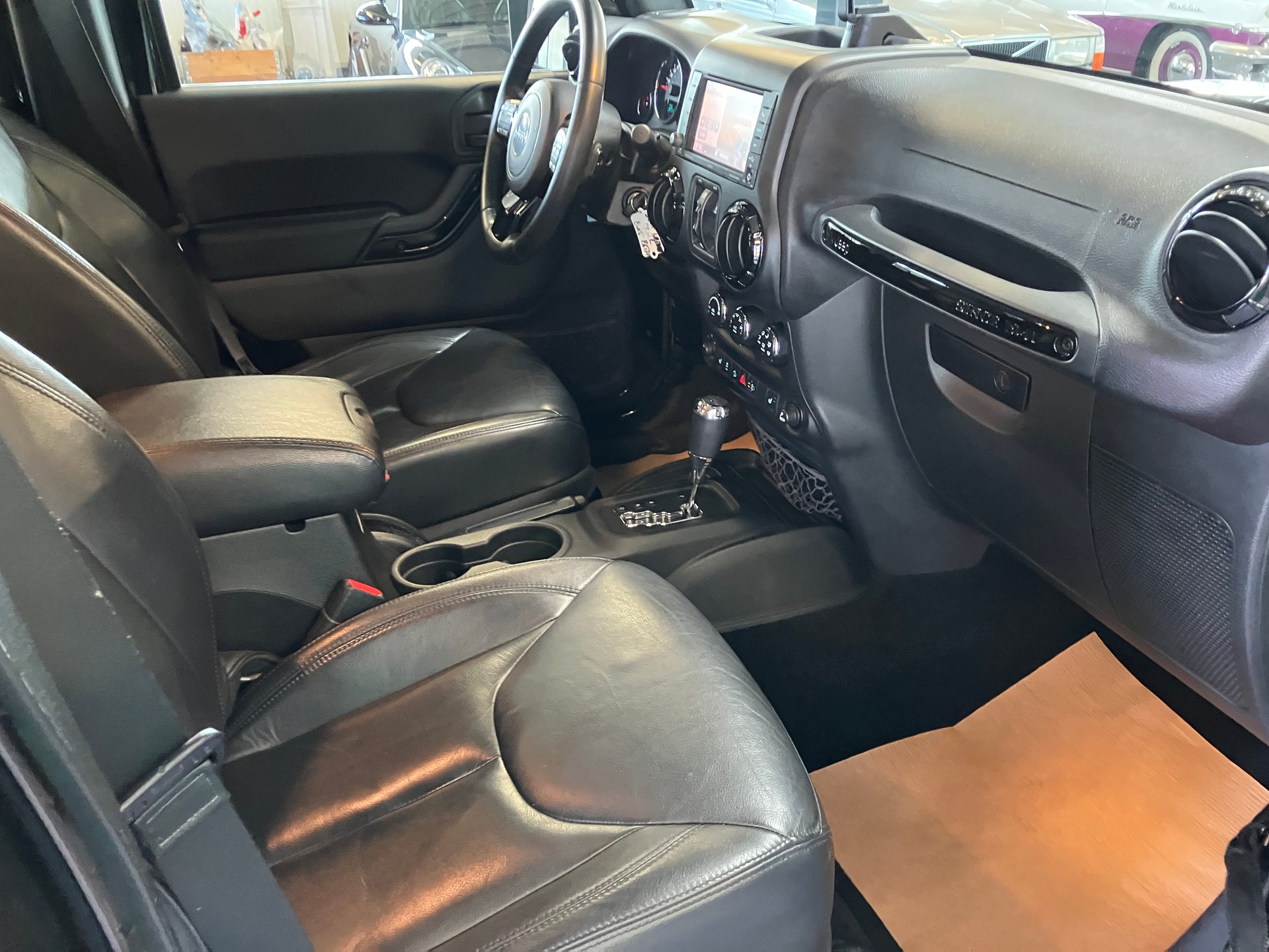 JEEP Wrangler 2.8CRD Unlimited Black Edition II Aut.-image-28