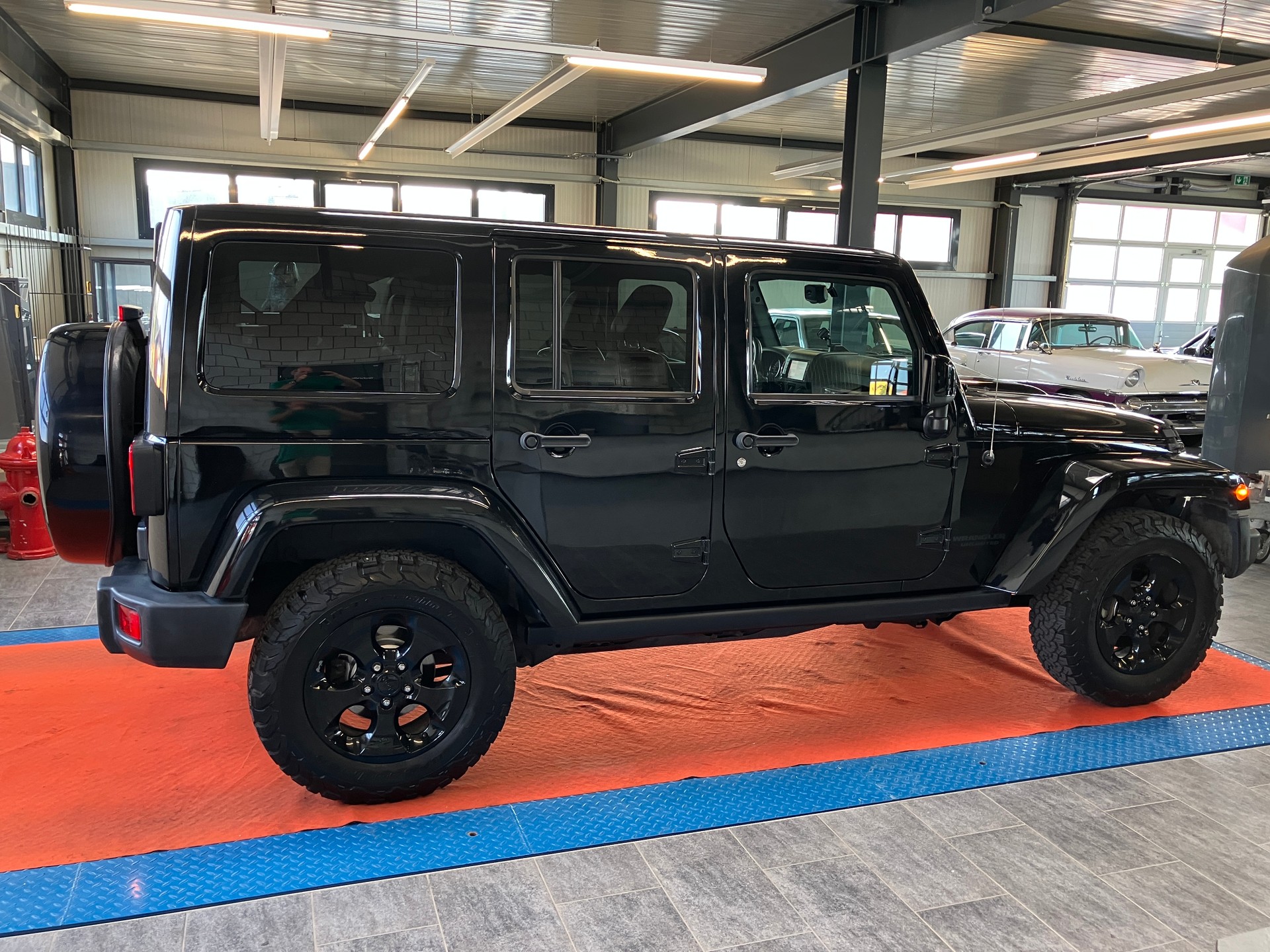 JEEP Wrangler 2.8CRD Unlimited Black Edition II Aut.-image-1