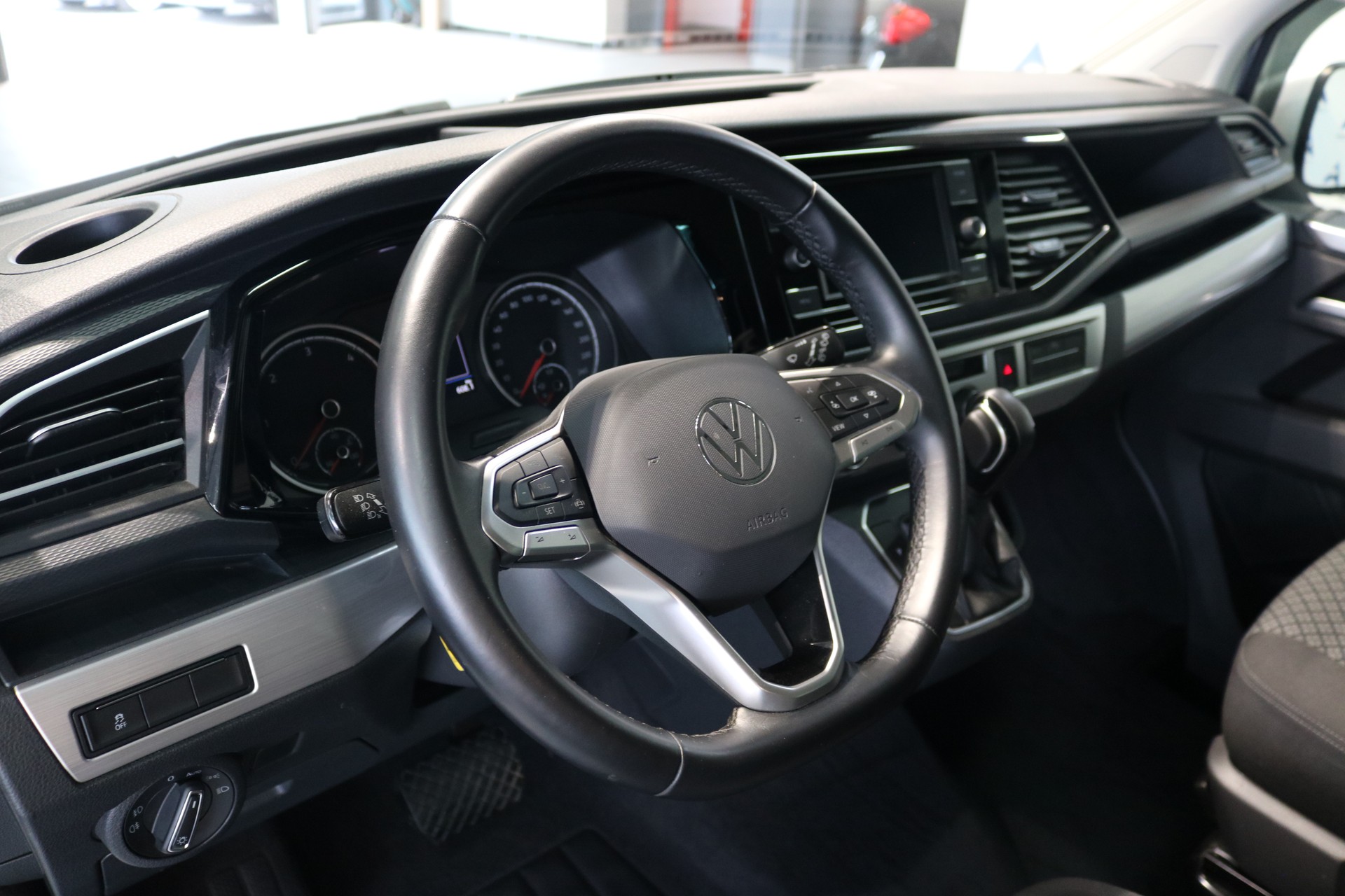 VW T6.1 California 2.0 TDI Beach DSG-image-42