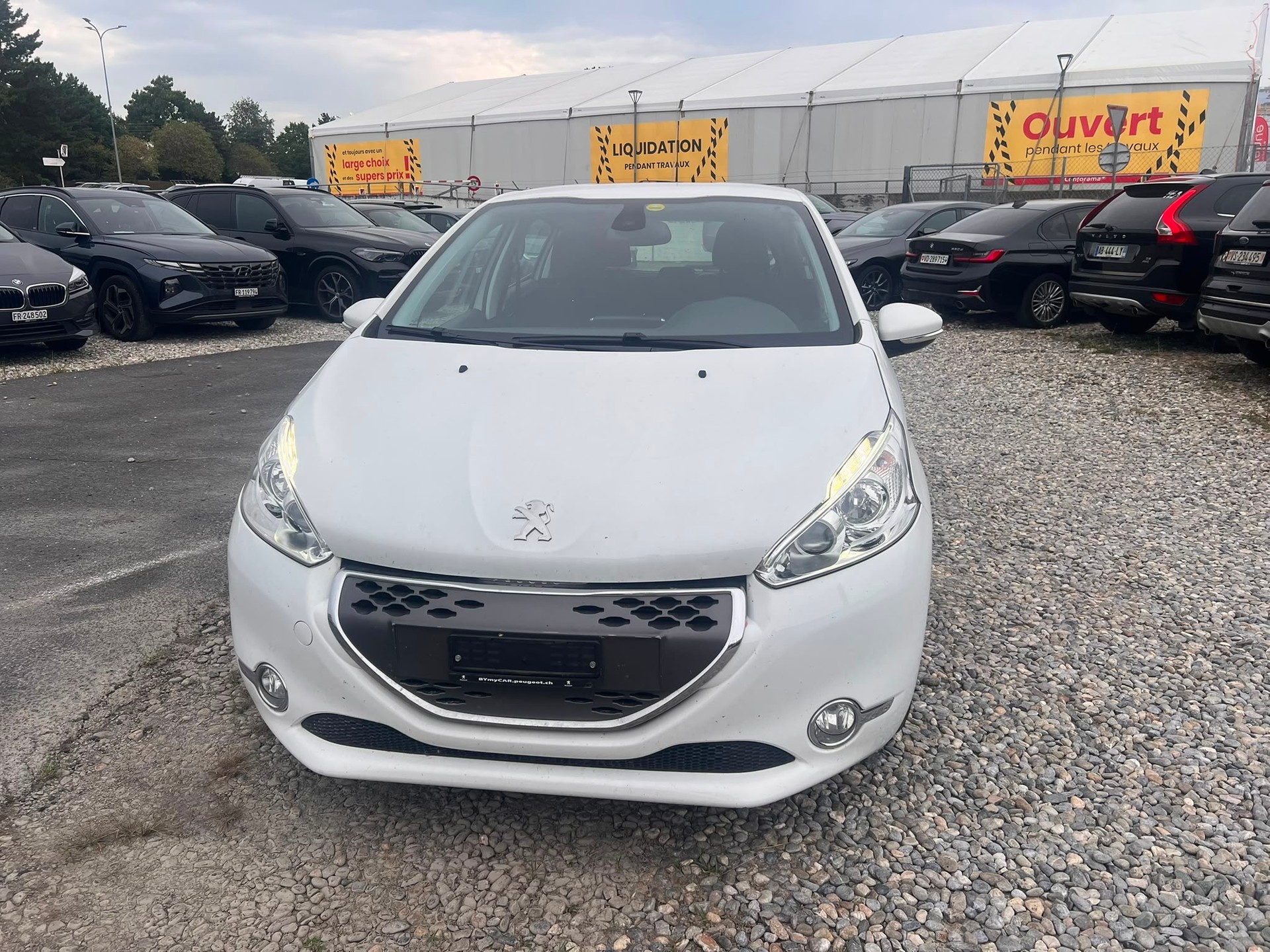 PEUGEOT 208 1.4 e-HDi Active EGS5-image-0