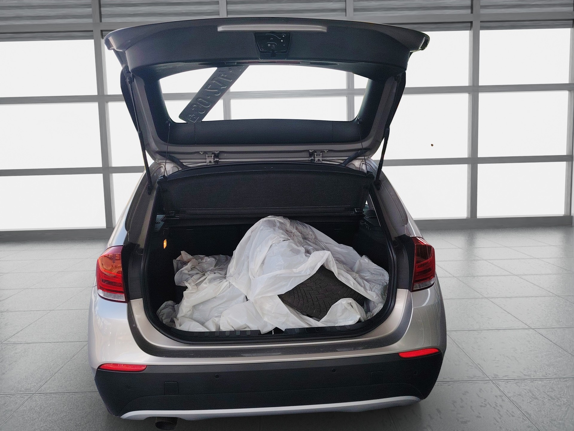 BMW X1 xDrive 18d-image-9
