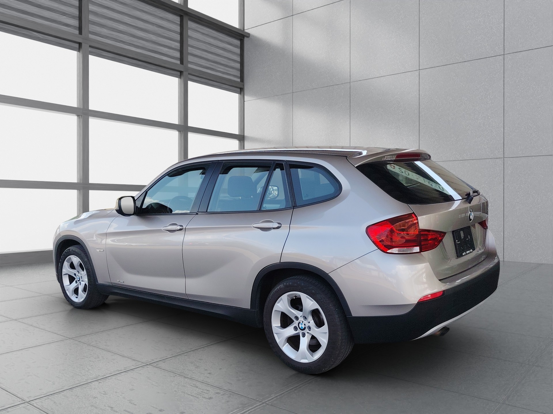 BMW X1 xDrive 18d-image-6