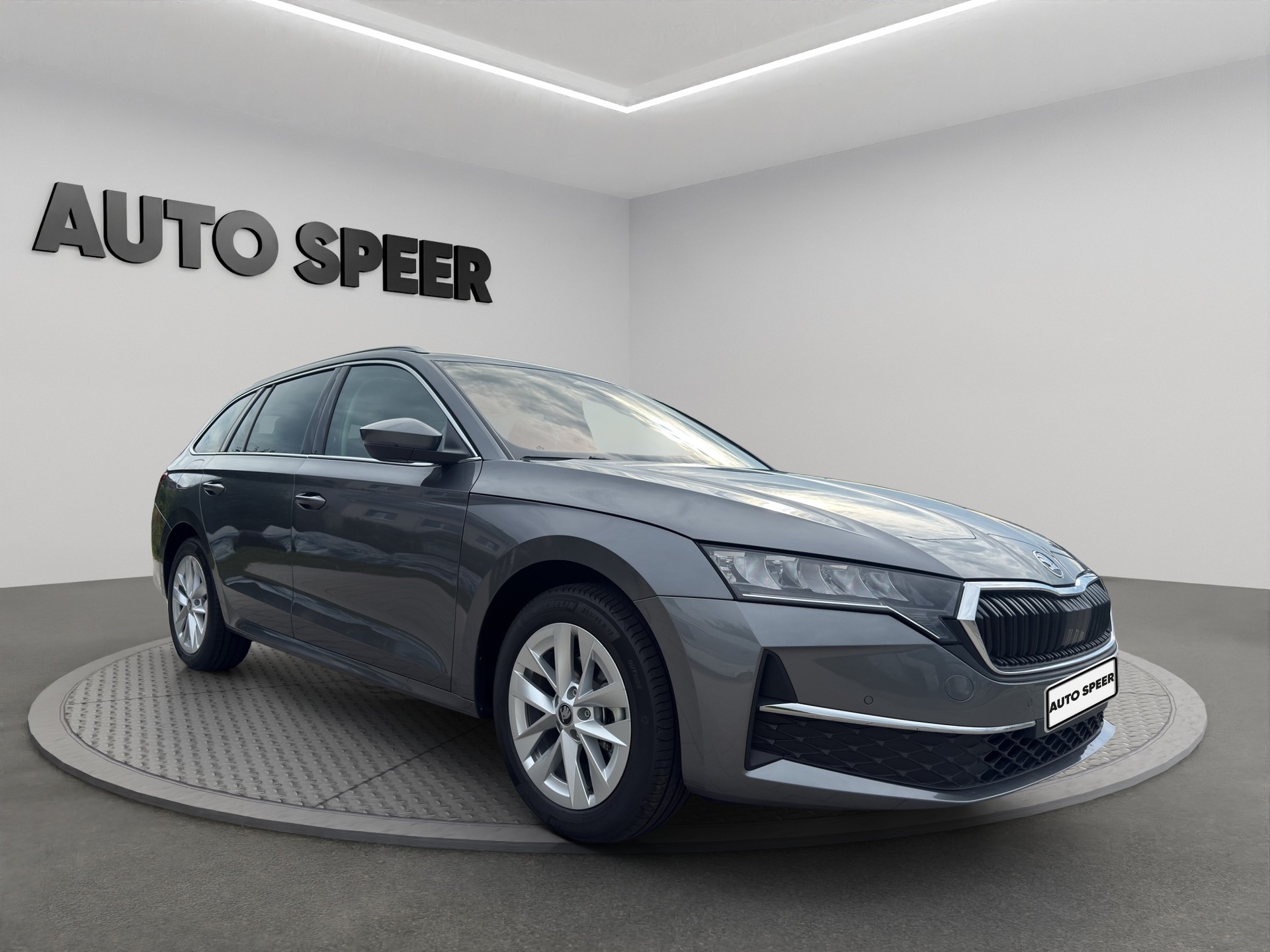 SKODA SKODA Octavia Combi 1.5 TSI mHEV DSG Selection-image-4