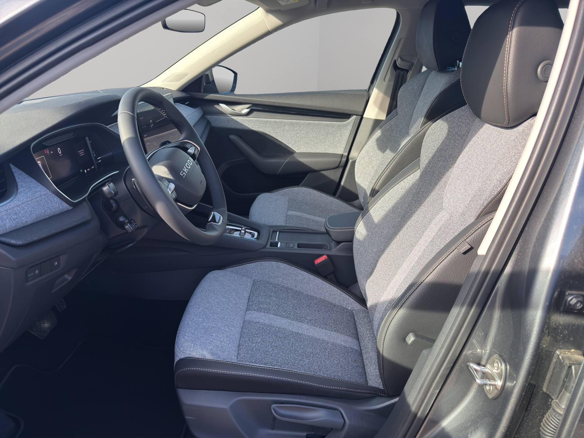 SKODA SKODA Octavia Combi 1.5 TSI mHEV DSG Selection-image-10