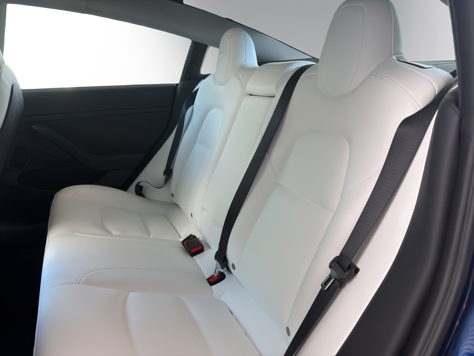 TESLA Model 3 Perform. Dual AWD-image-8