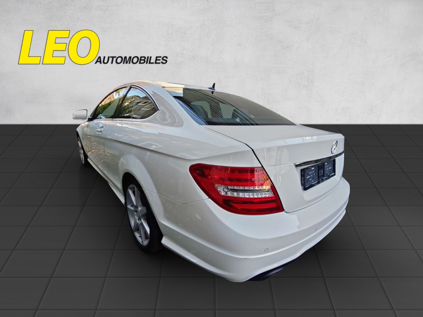 MERCEDES-BENZ C 180 Coupé MyStar-image-2