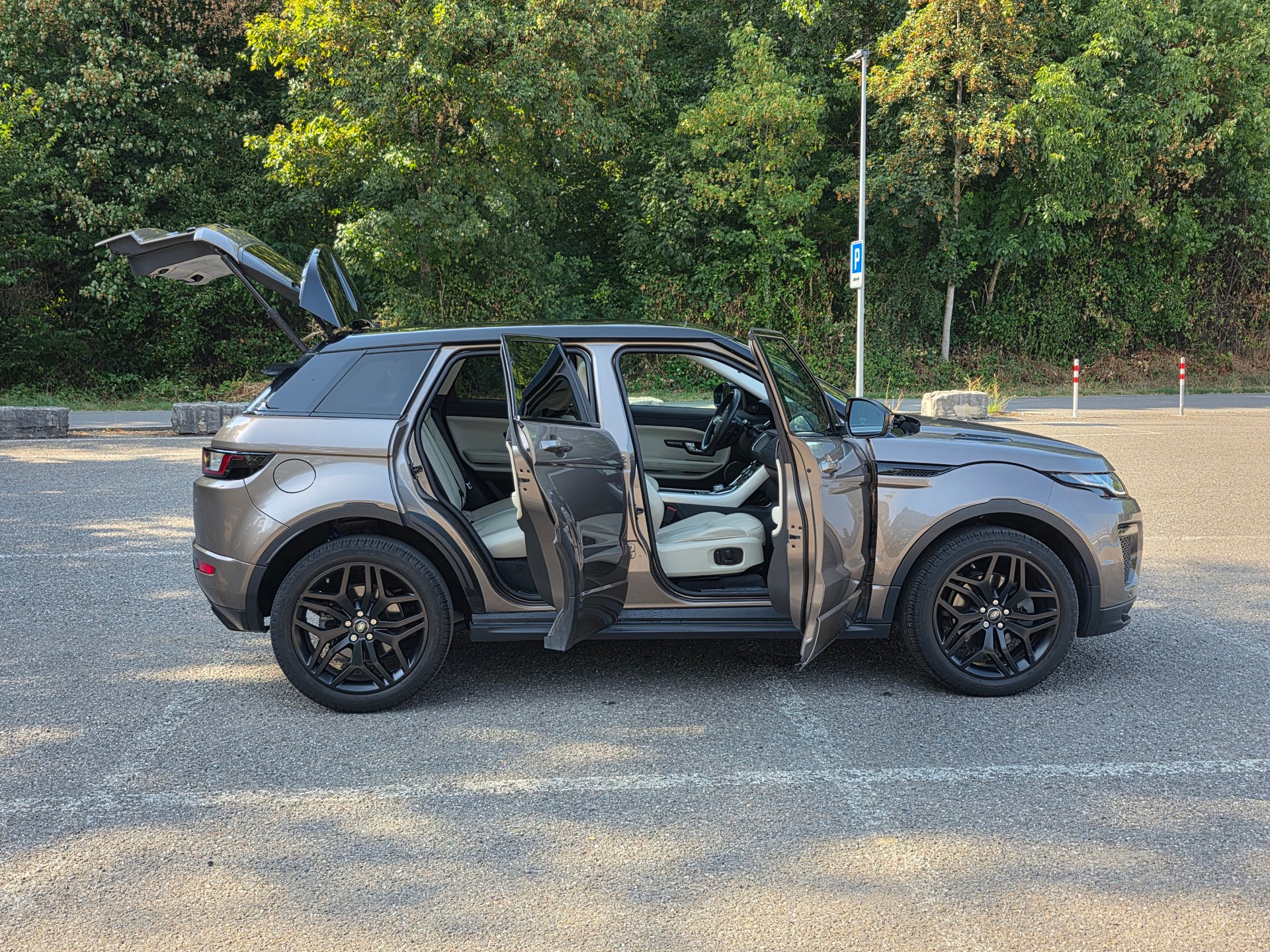 LAND ROVER Range Rover Evoque 2.0 Si4 HSE Dynamic AT9-image-3