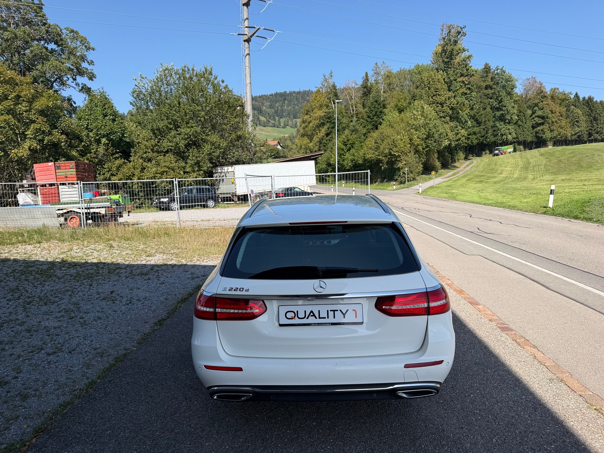 MERCEDES-BENZ E 220 d Avantgarde 9G-Tronic-image-6