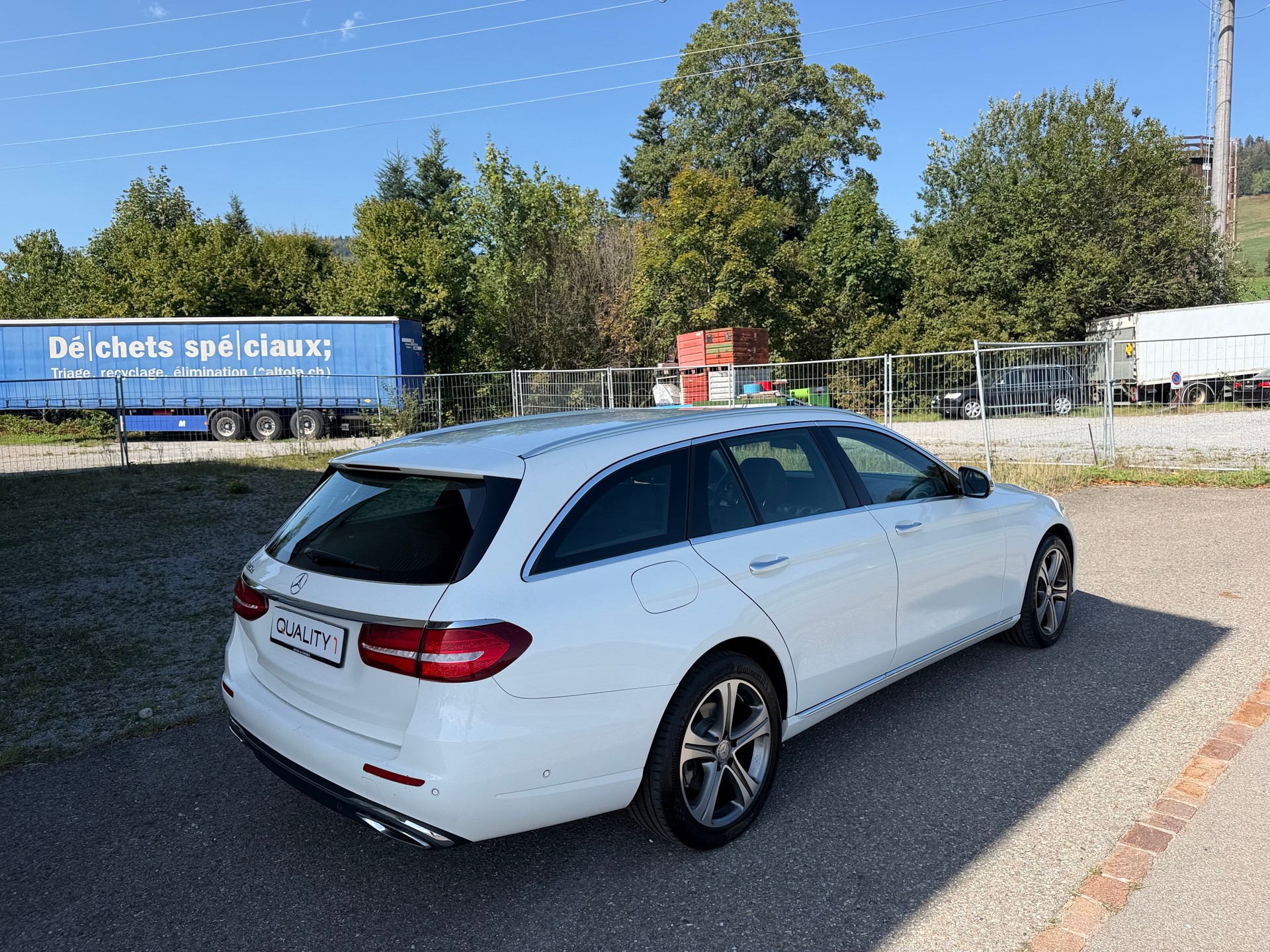 MERCEDES-BENZ E 220 d Avantgarde 9G-Tronic-image-5