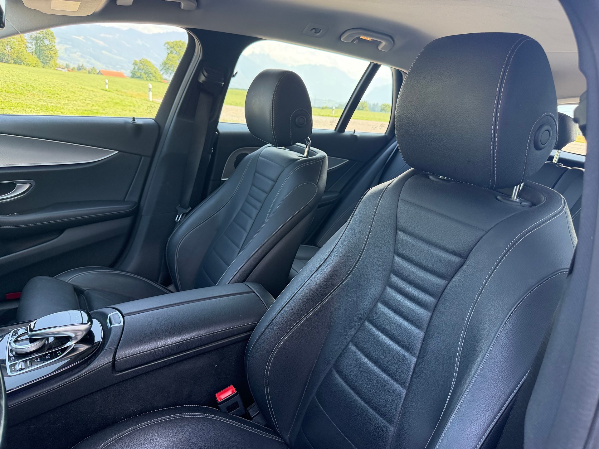 MERCEDES-BENZ E 220 d Avantgarde 9G-Tronic-image-14