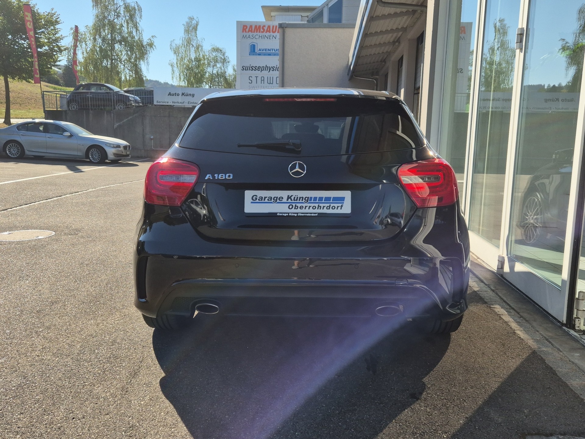 MERCEDES-BENZ A 180 AMG Line 7G-DCT-image-5